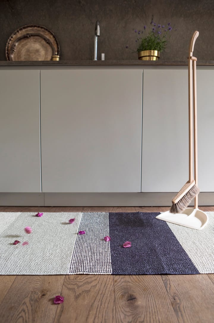 Tappeto di plastica Seasons 70x300 cm, berry (rosa/viola) Brita Sweden