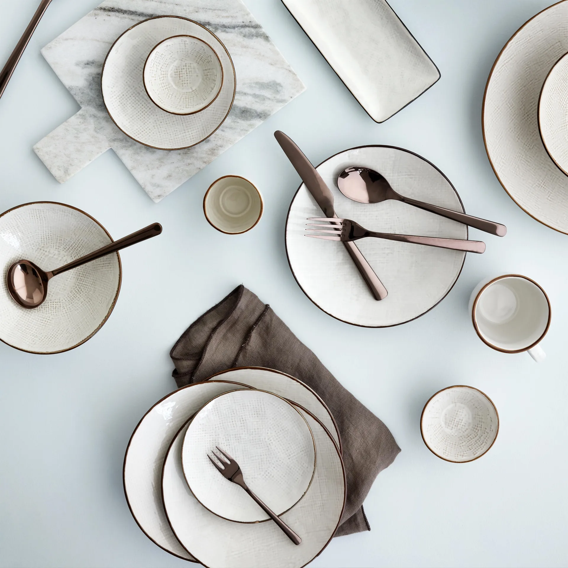 Posate Hune 16 pz, titanium espresso Broste Copenhagen