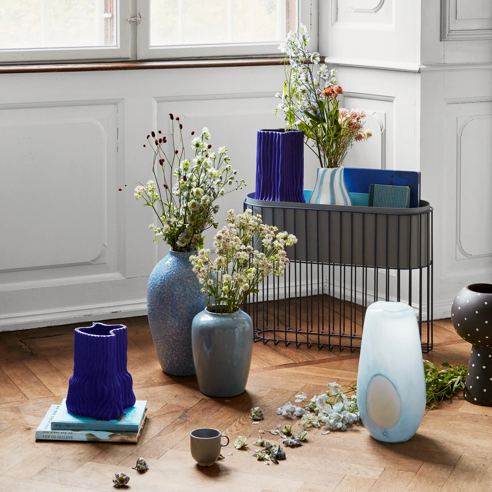 Vaso in ceramica Cph Curve 24,5 cm, blu scuro Broste Copenhagen