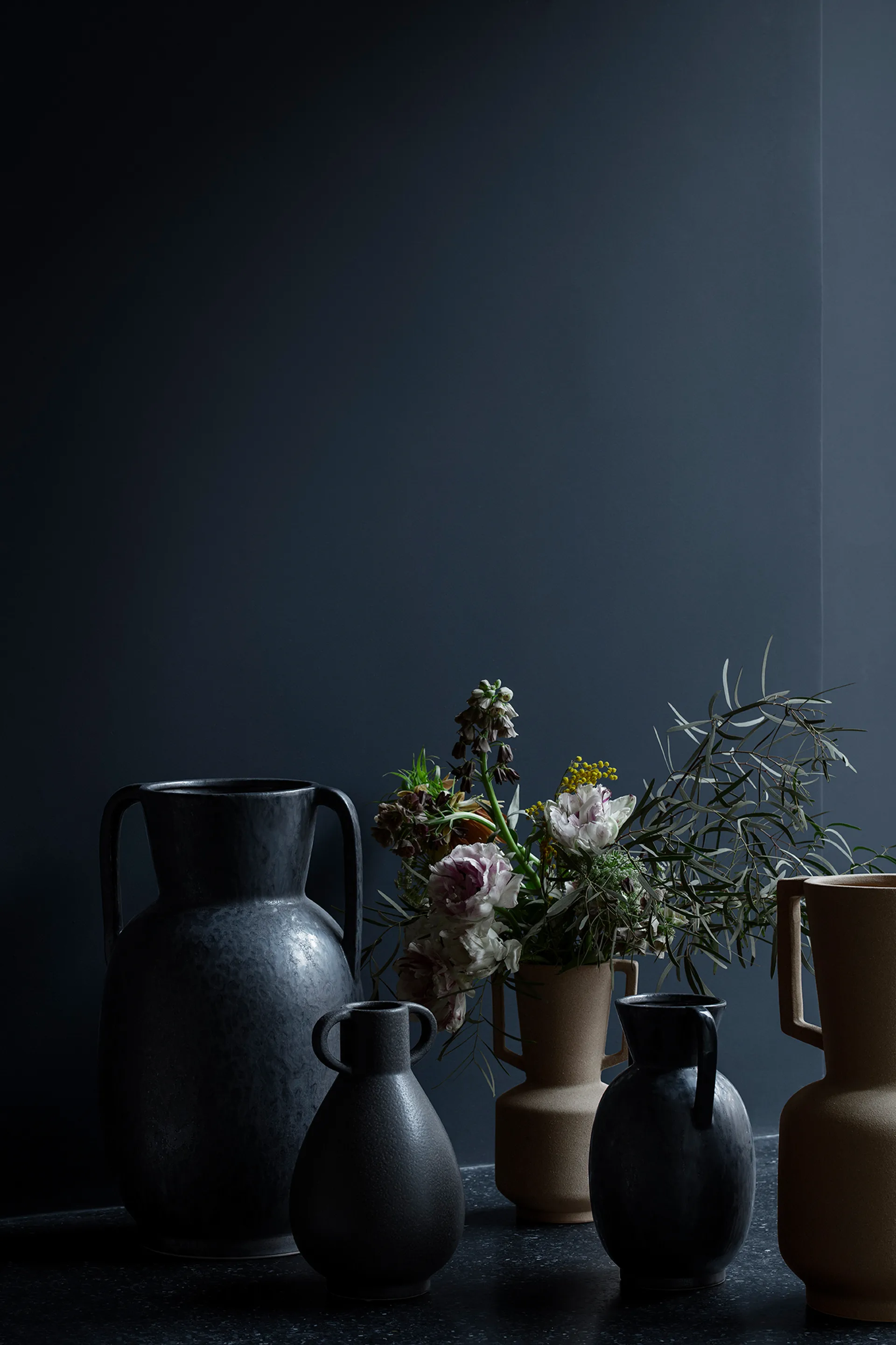 Vaso Simi 29 cm, Antique grey-black Broste Copenhagen