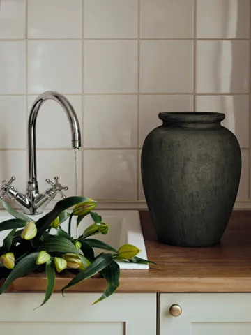 Vaso Uma - Rustico marrone scuro, 30 cm - Broste Copenhagen