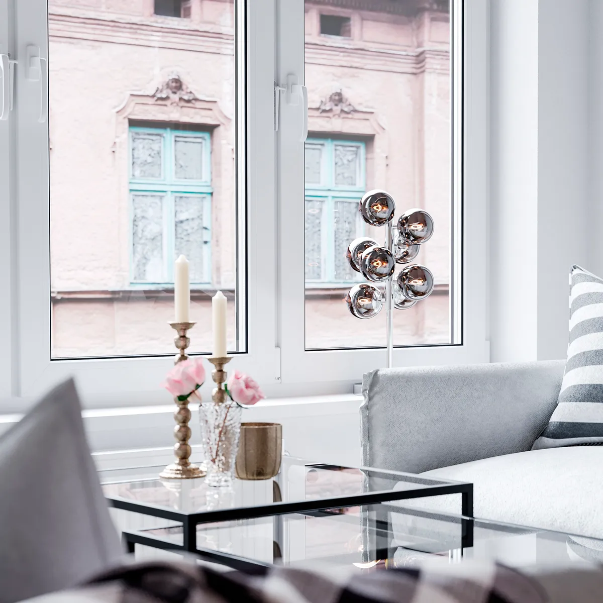 Lampada da tavolo Splendor, cromo-grigio fumo By Rydéns