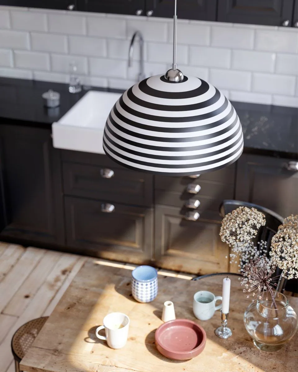 Stripe lampada a sospensione, Nero-bianco, Ø45 cm By Rydéns