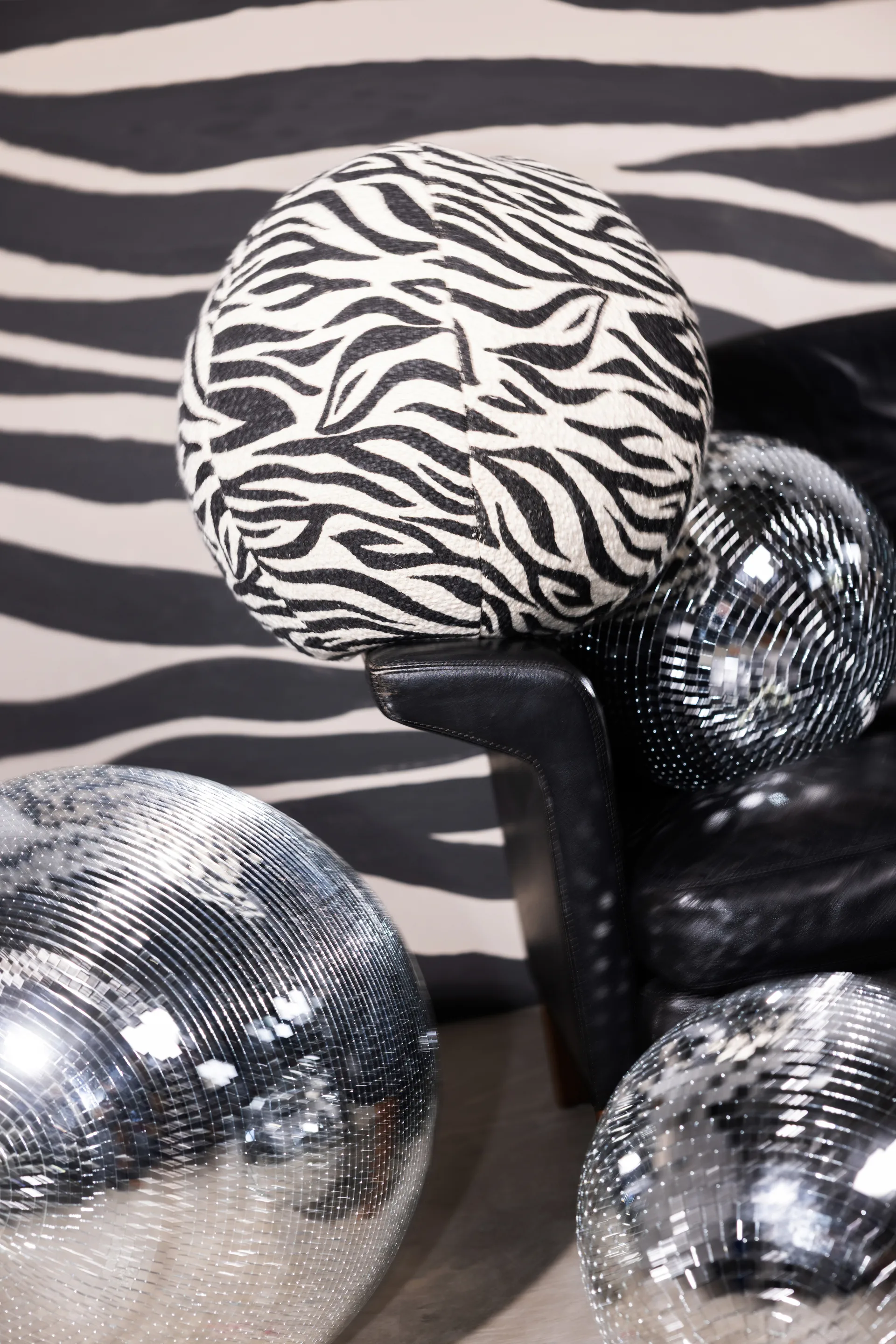 Cuscino Anima Ø35 cm, Zebra-nero Byon