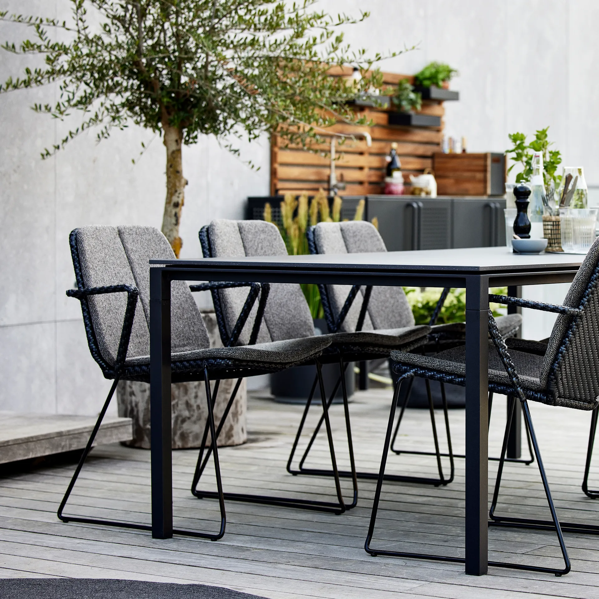 Tavolo Pure 200x100 cm Basalt grey-lava grey,  Cane-line