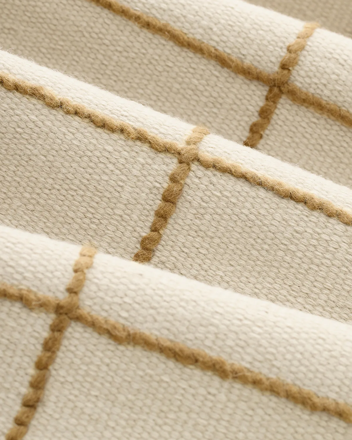 Tappeto Milan, Off white-beige, 180x270 cm Chhatwal & Jonsson