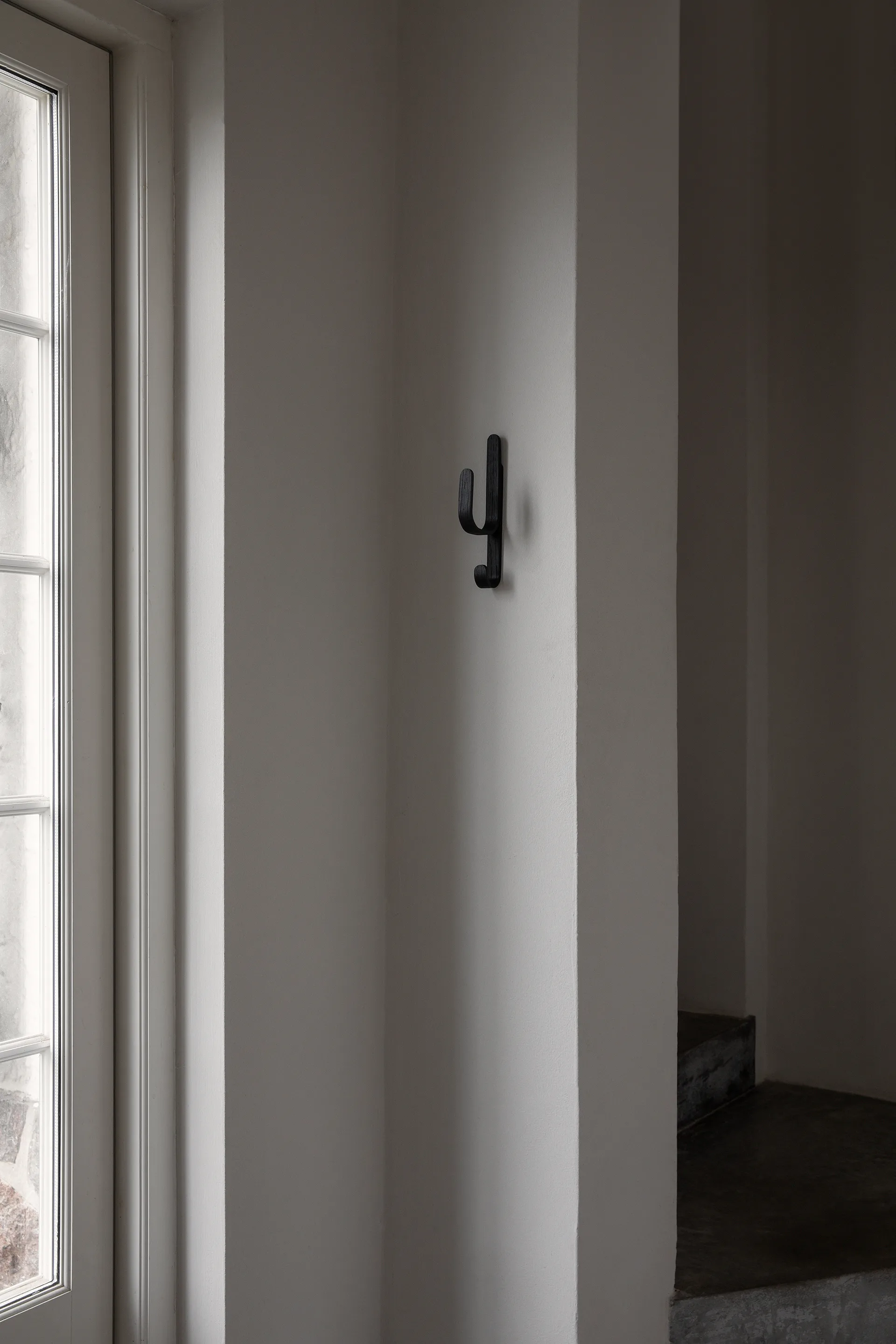 Appendiabiti Woody One, Rovere mordente nero Cooee Design