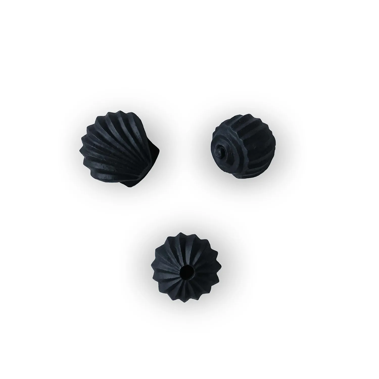 Confezione da 3 sculture Genesis Shells, Coal Cooee Design