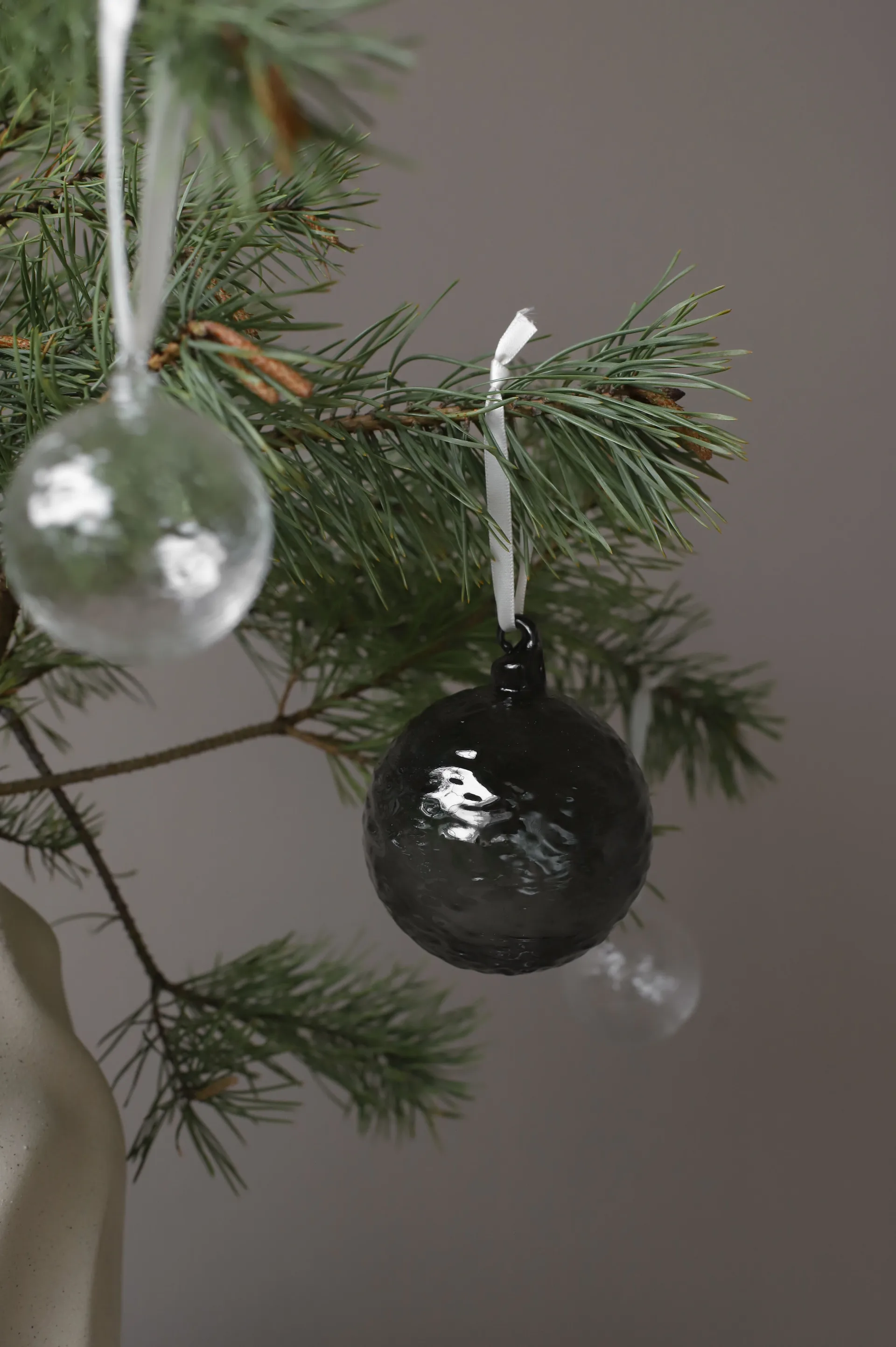 Pallina di Natale Gry Marble Ø5 cm, Fumo Cooee Design
