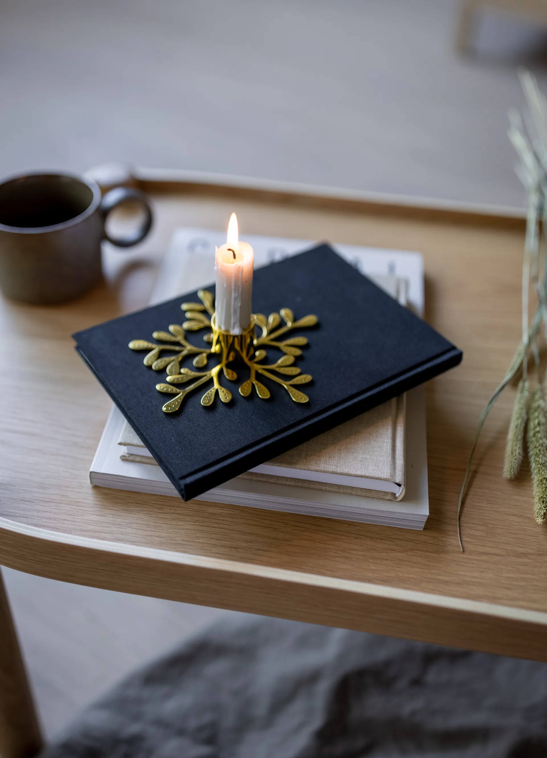 Portacandela Mistletoe, Ottone Cooee Design