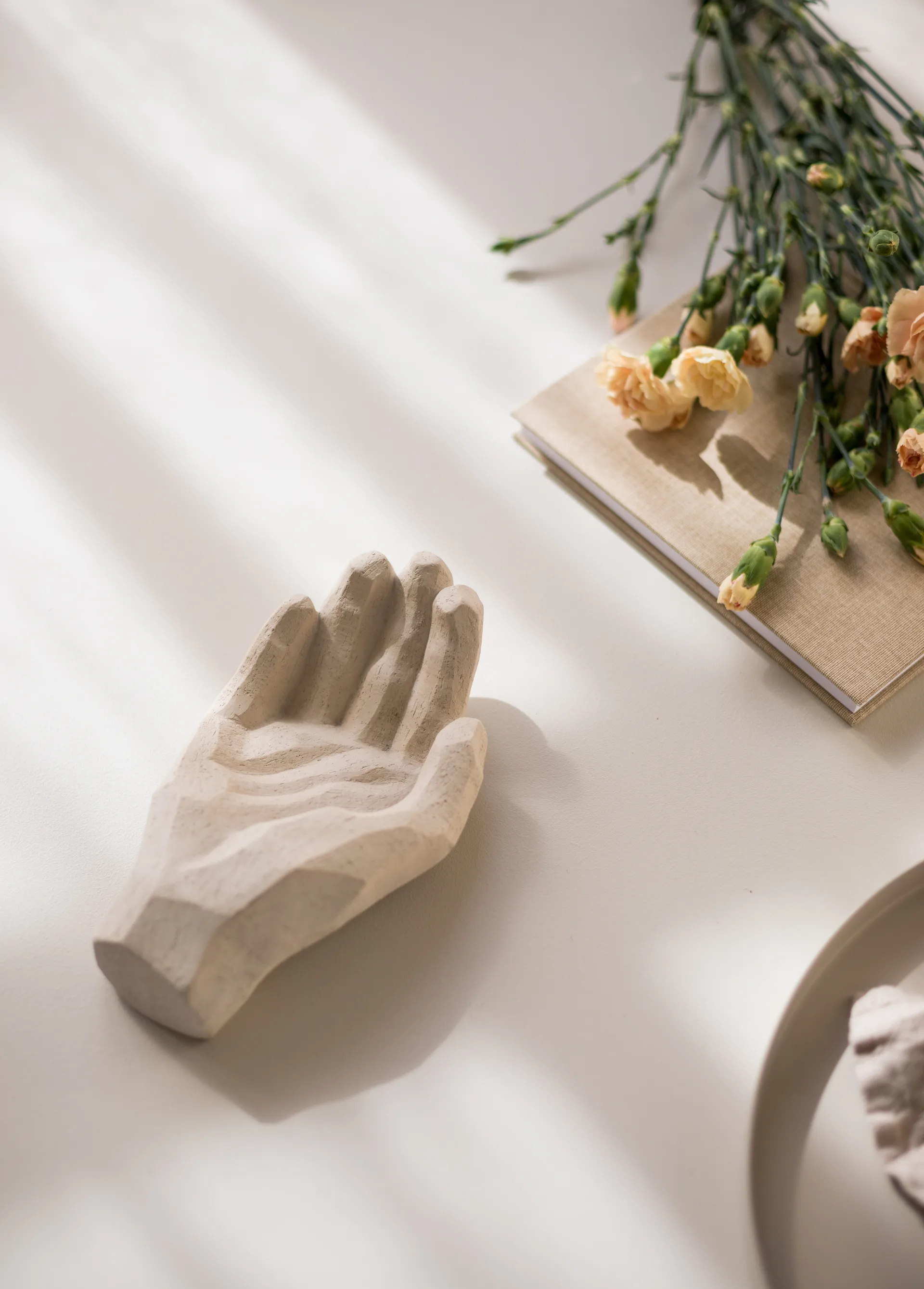 Scultura Bless, calce Cooee Design