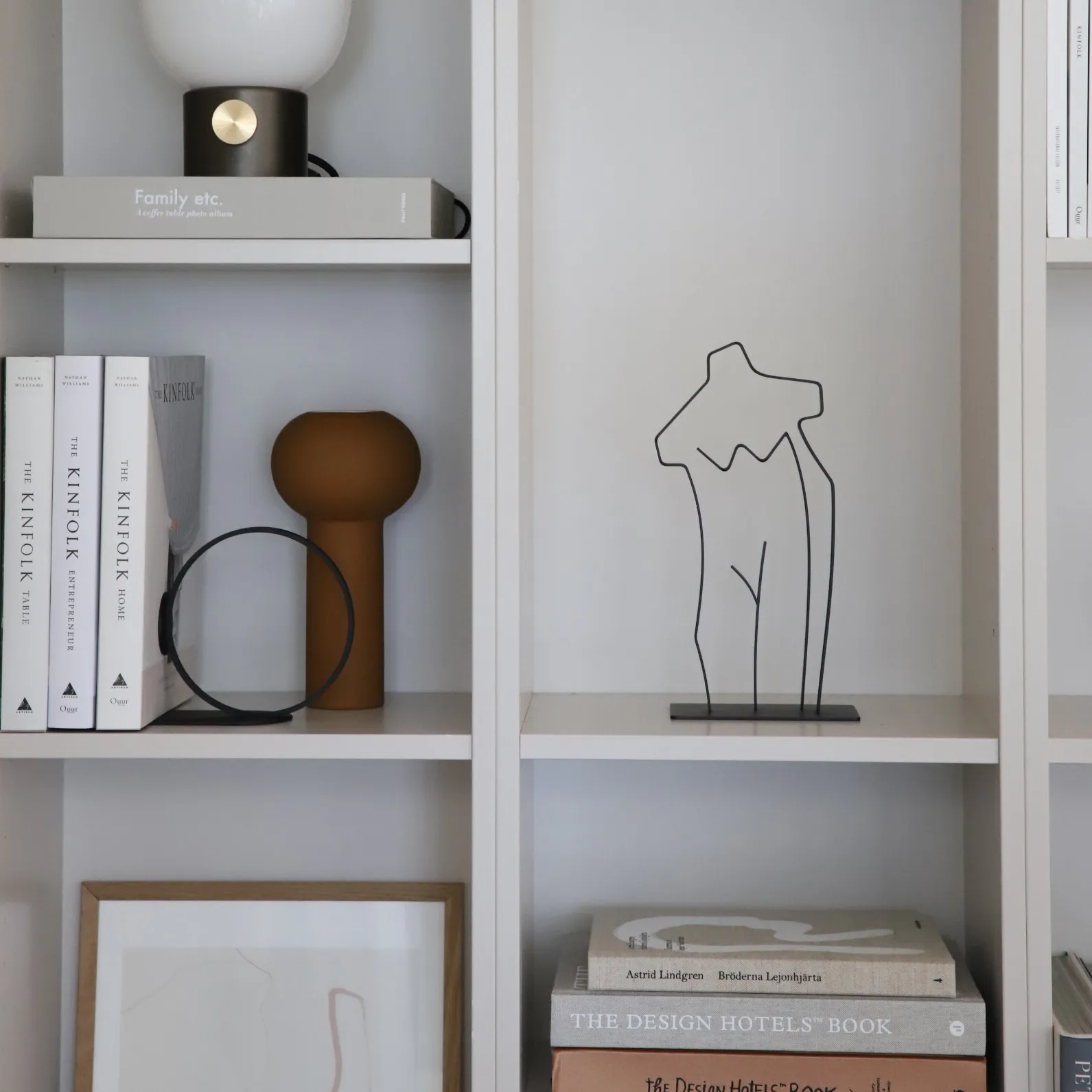 Scultura Ruth, nero Cooee Design