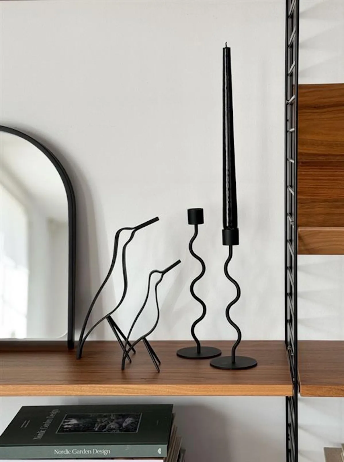 Uccello Woody alto 18 cm, Rovere tinto nero Cooee Design