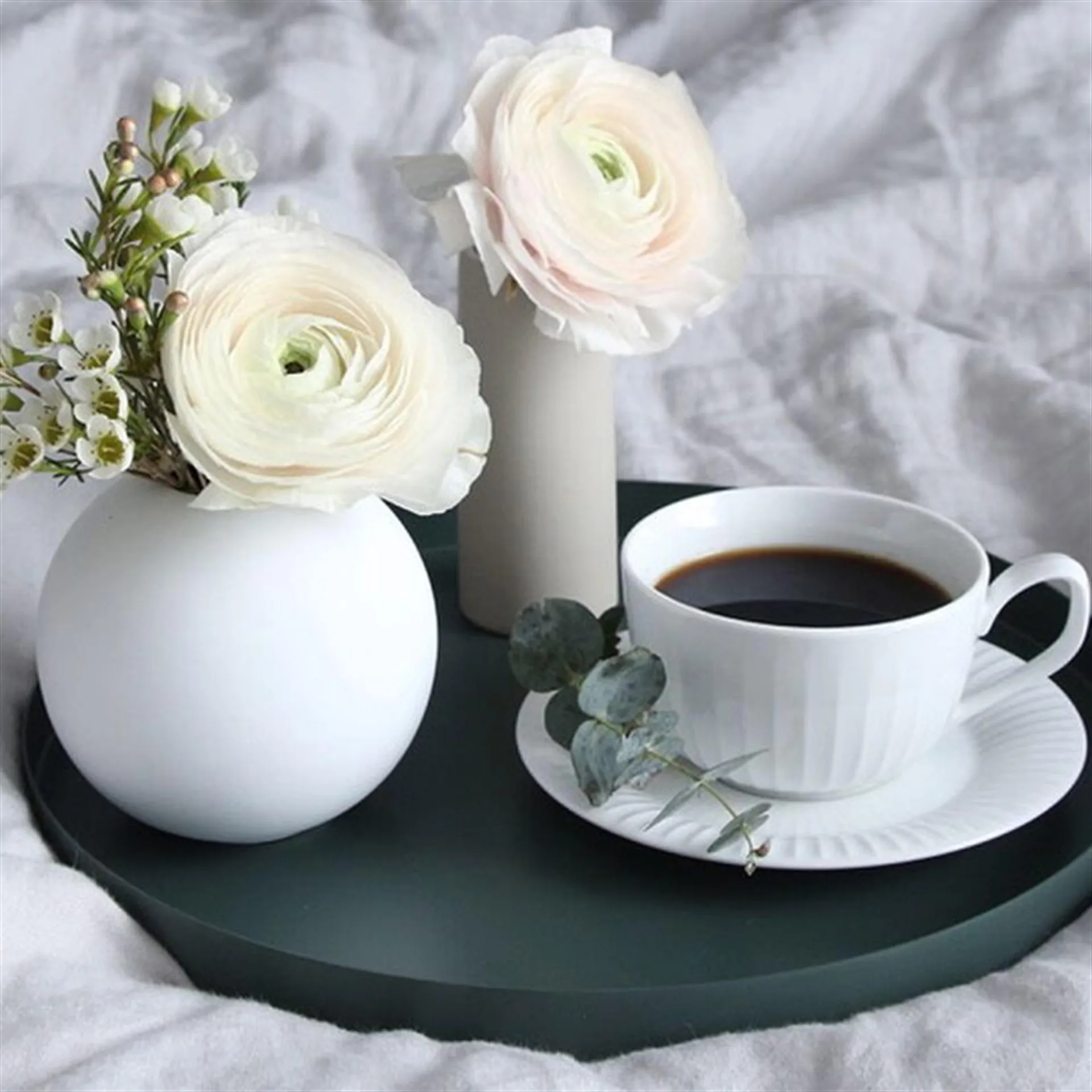 Vaso Ball bianco, 10 cm Cooee Design