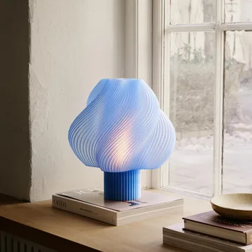 Lampada da tavolo Soft Serve - Blueberry sorbet, Grande, 34 cm - Crème Atelier