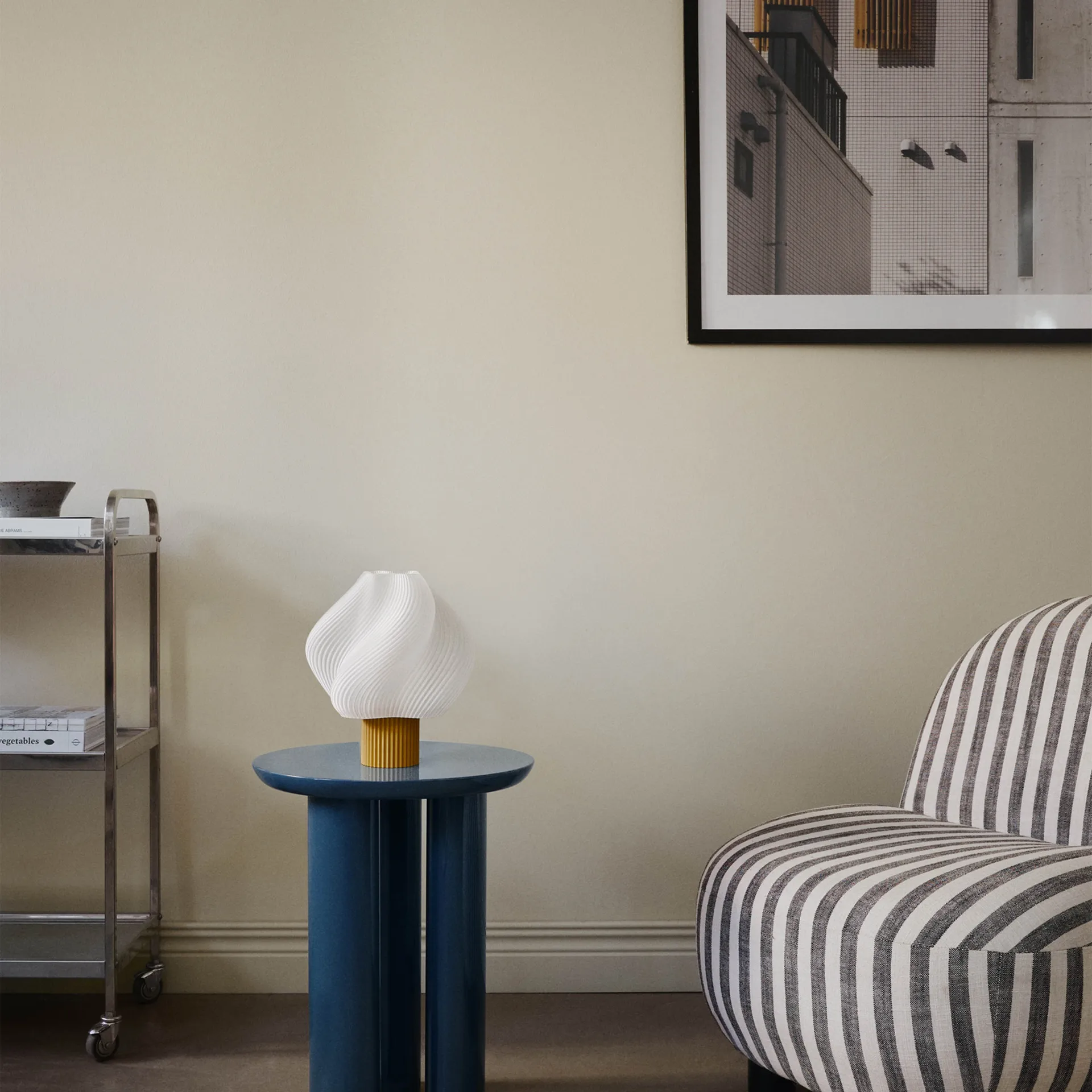 Lampada da tavolo Soft Serve, Cloudberry, Regular, 26 cm Crème Atelier