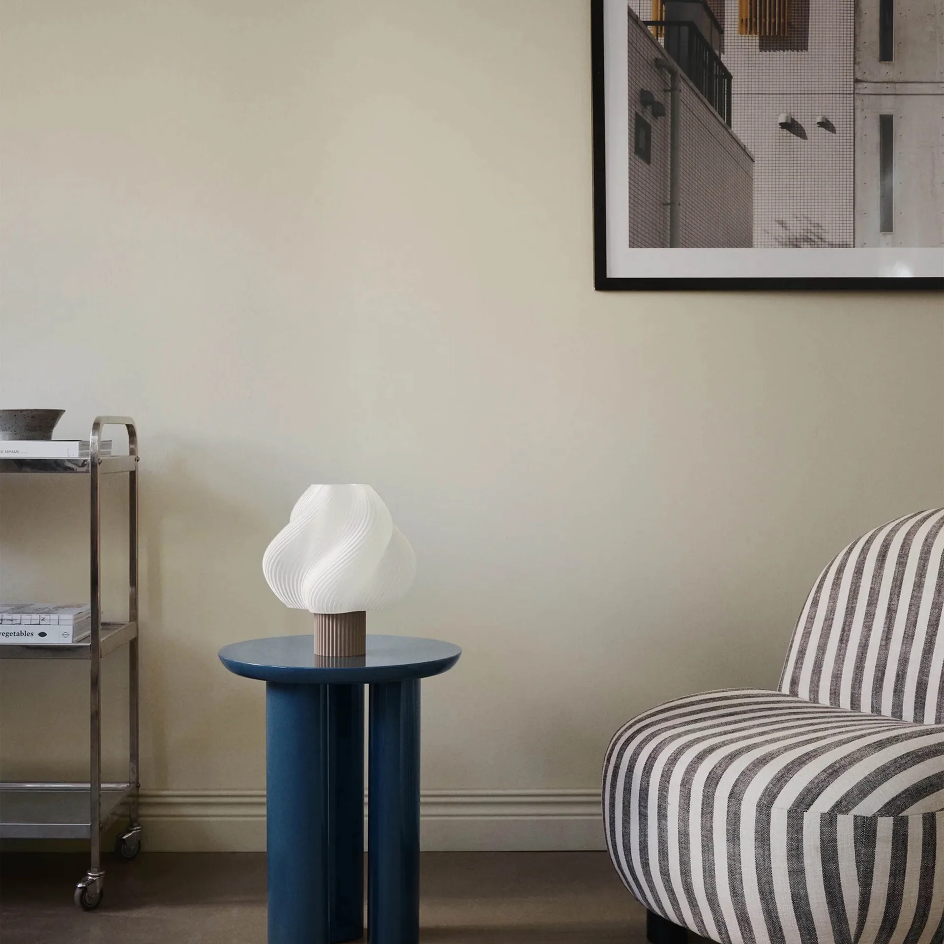 Lampada da tavolo Soft Serve, Mocha, Regular, 26 cm Crème Atelier