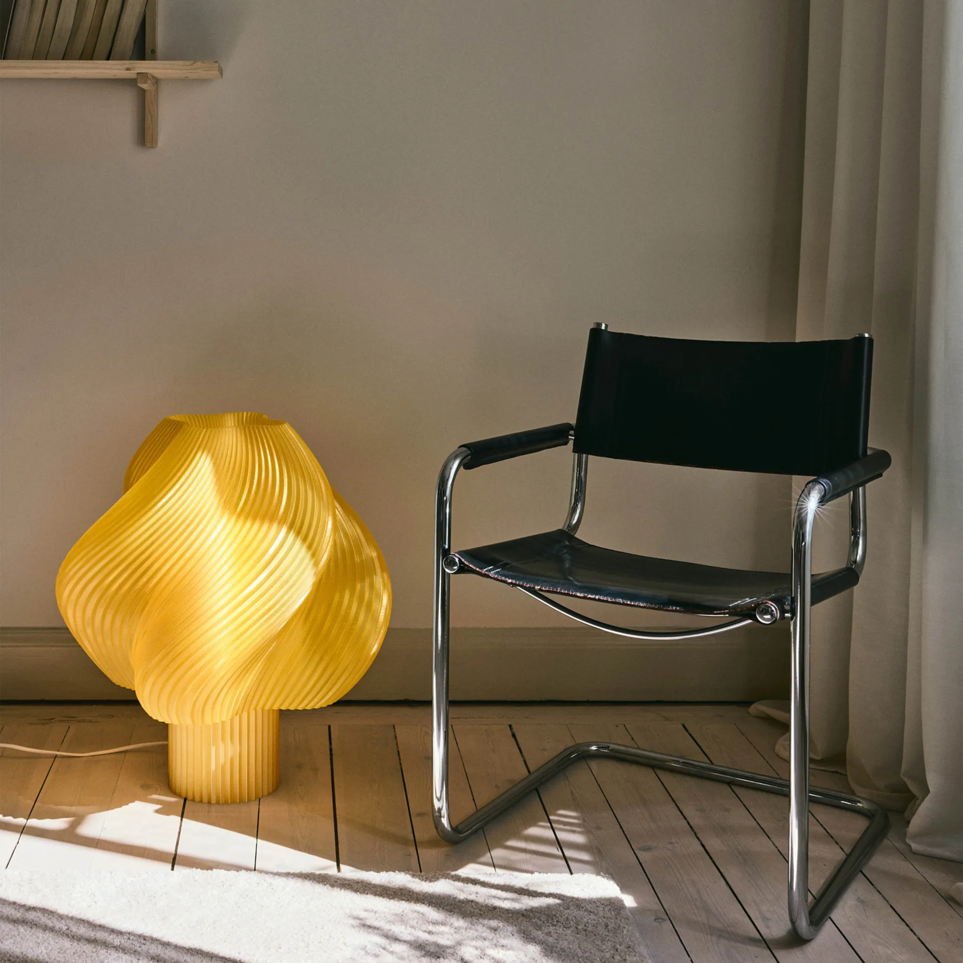 Soft Serve lampada da terra, Sorbetto al limoncello, Mega, 63 cm Crème Atelier