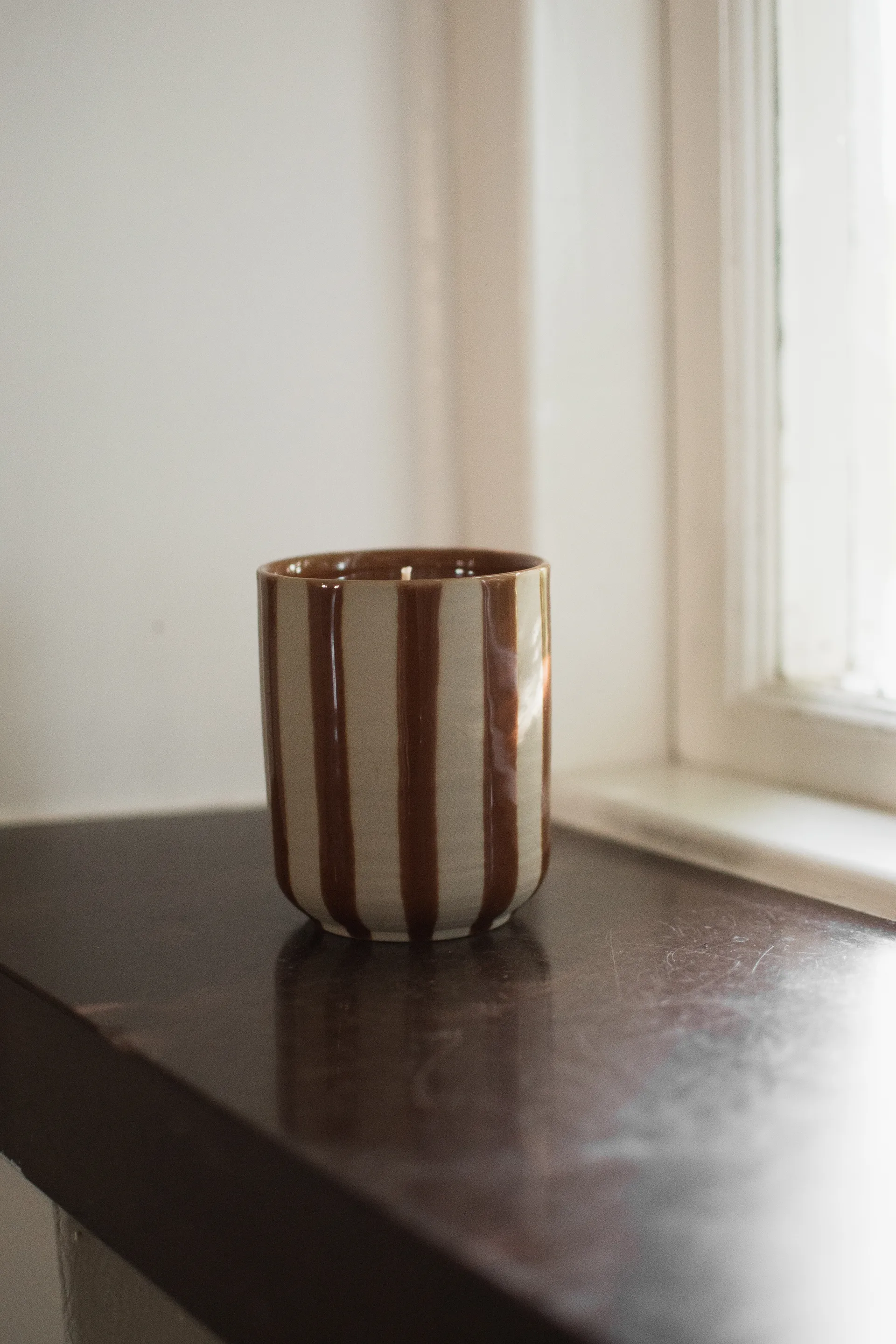 Candela profumata Burn 60 h, Nougat DBKD