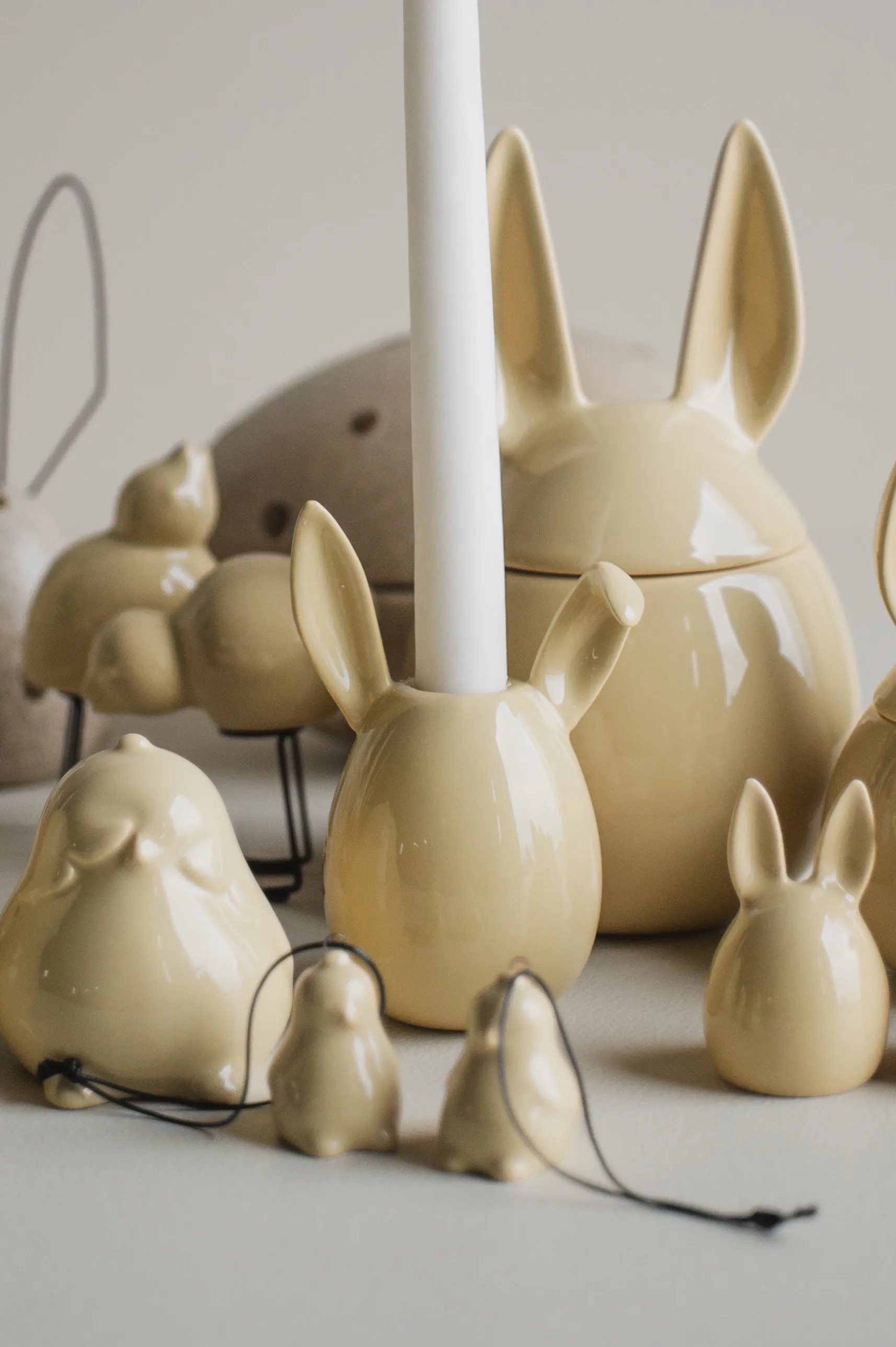 Candeliere Rabbit 13 cm, Giallo lucido DBKD