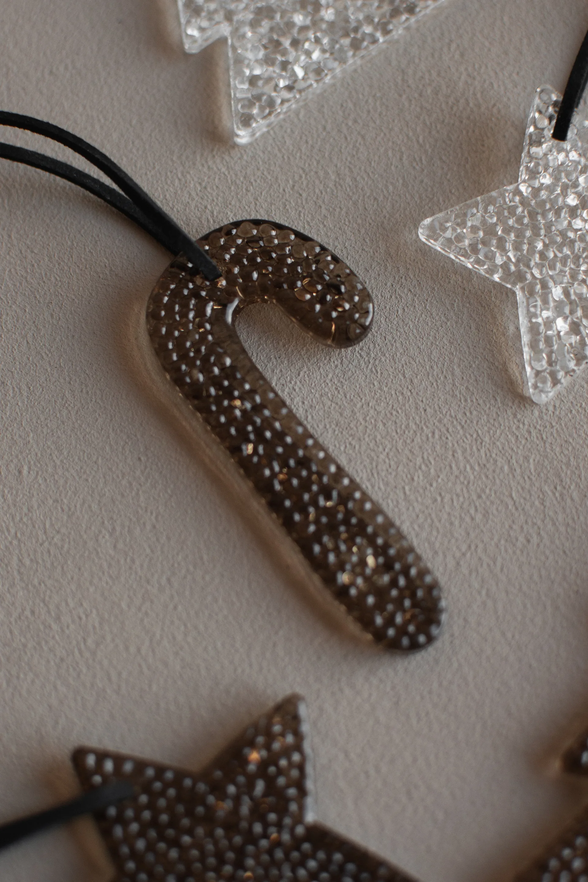 Decorazione sospesa a forma di bastoncino di zucchero Airy, Marrone DBKD