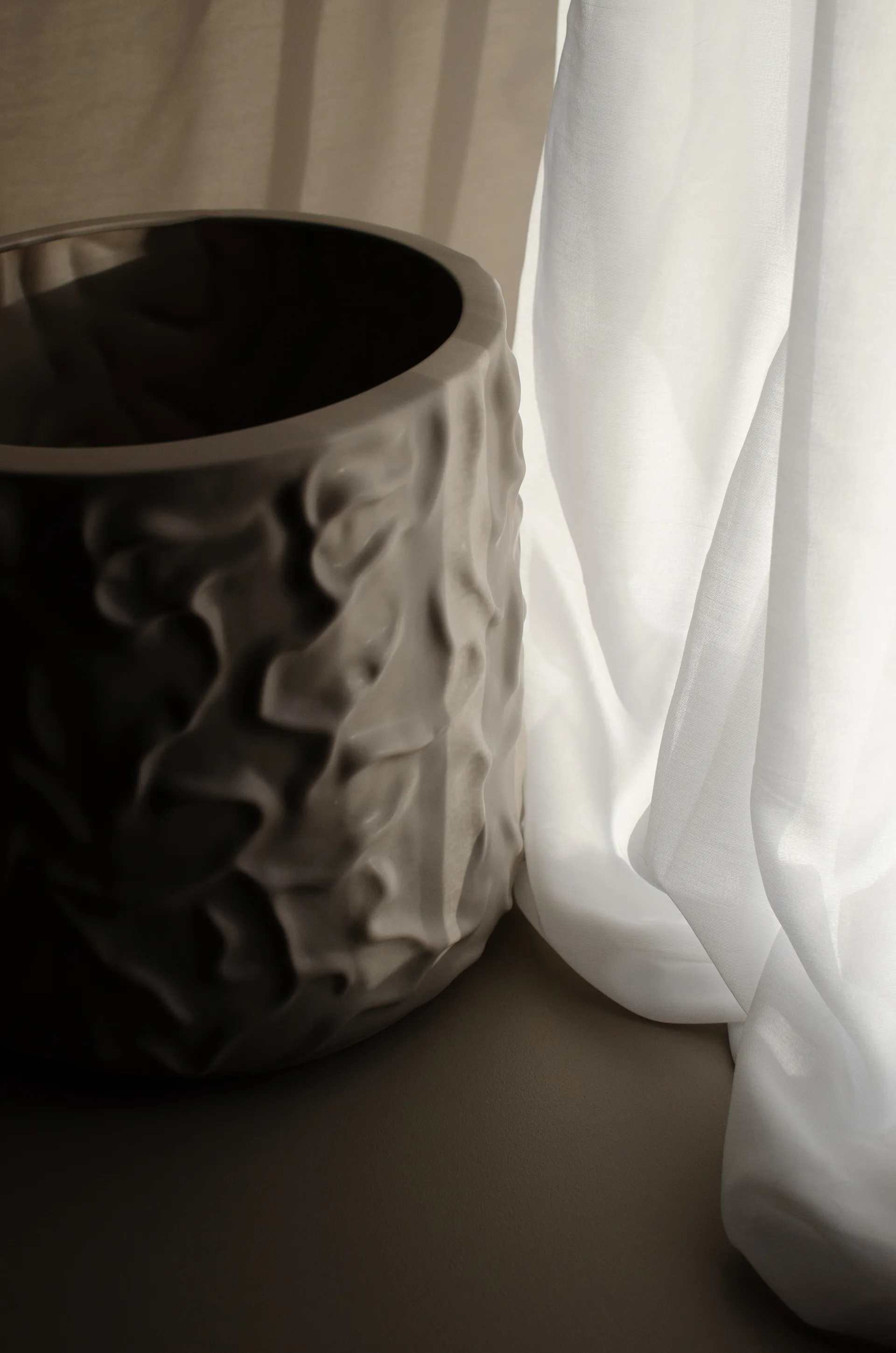 Vaso fiori Swoon Ø 23 cm, Matte mole DBKD