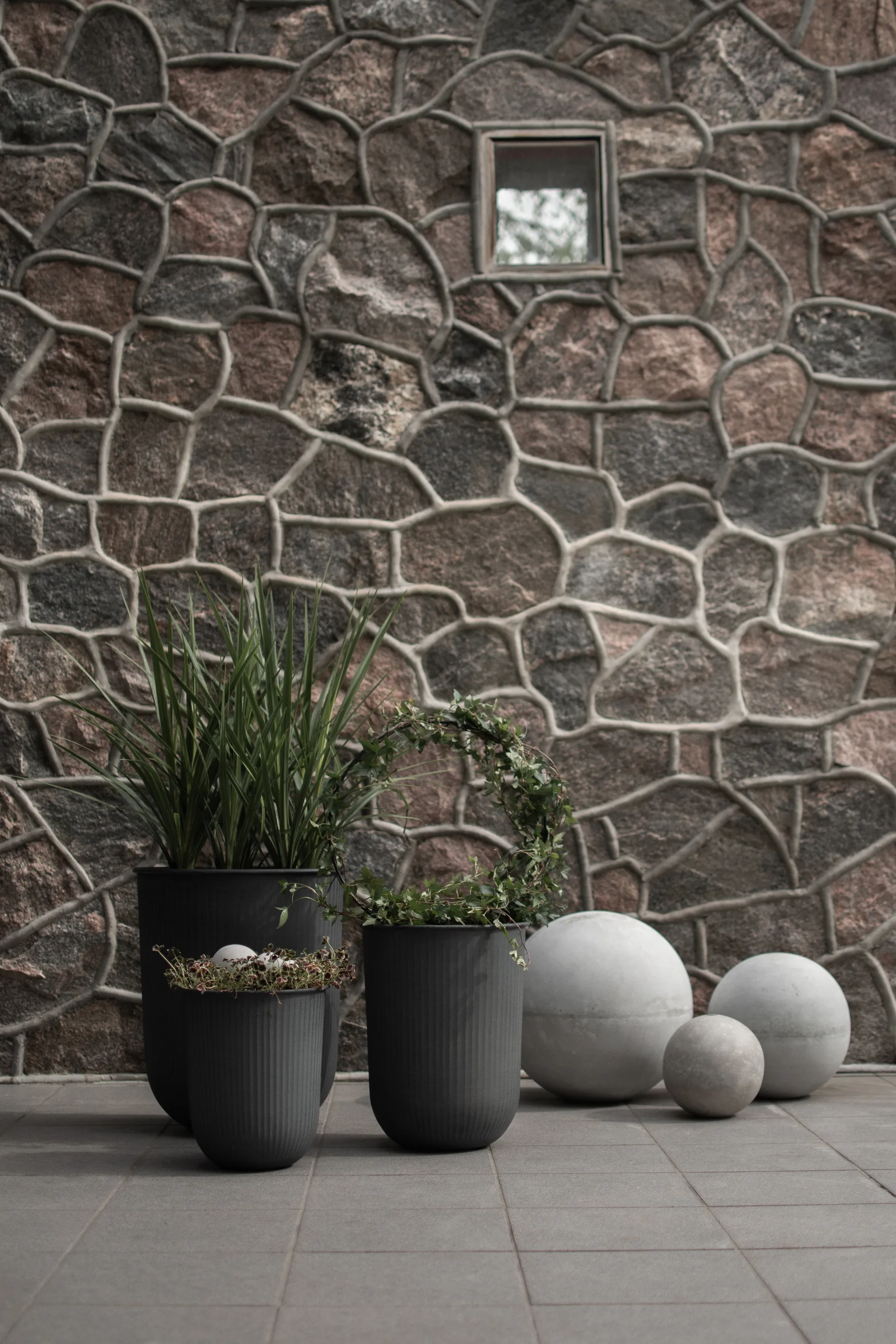 Vaso per fiori a righe Out 3 pezzi, Nero DBKD