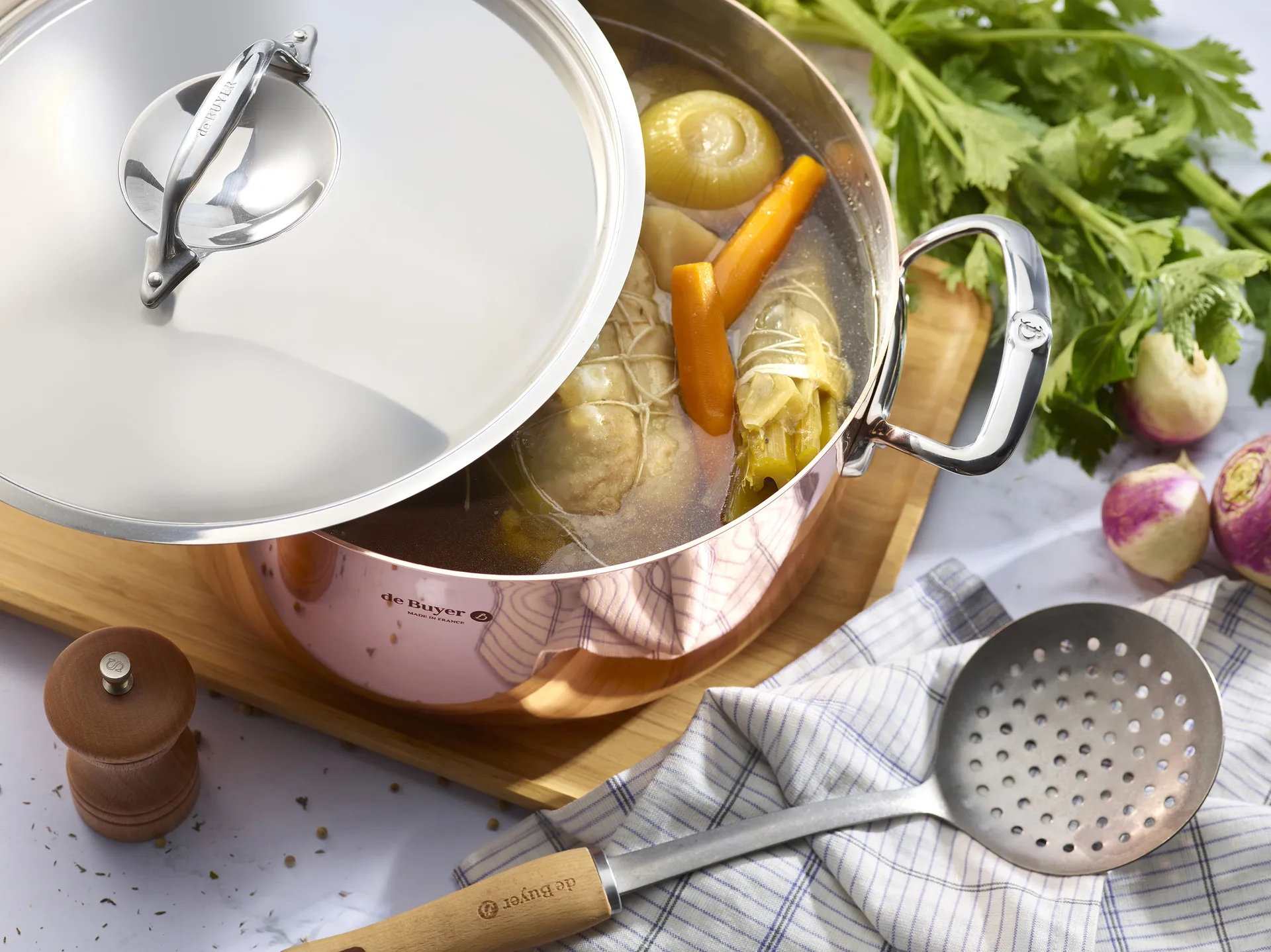 Casseruola Prima Matera con coperchio per induzione, 24 cm De Buyer