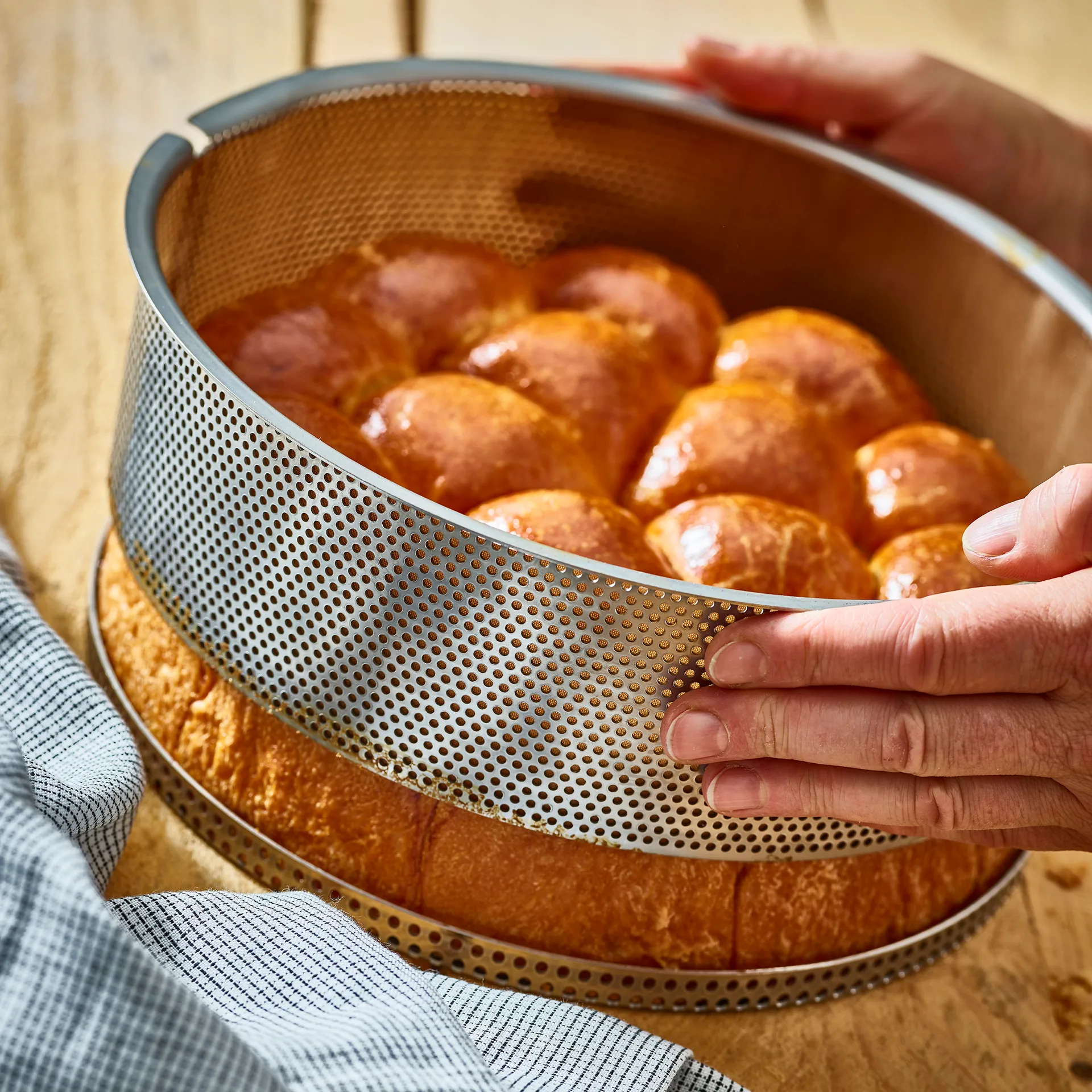 Teglia da forno con base rimovibile, Ø 24 cm
​ De Buyer