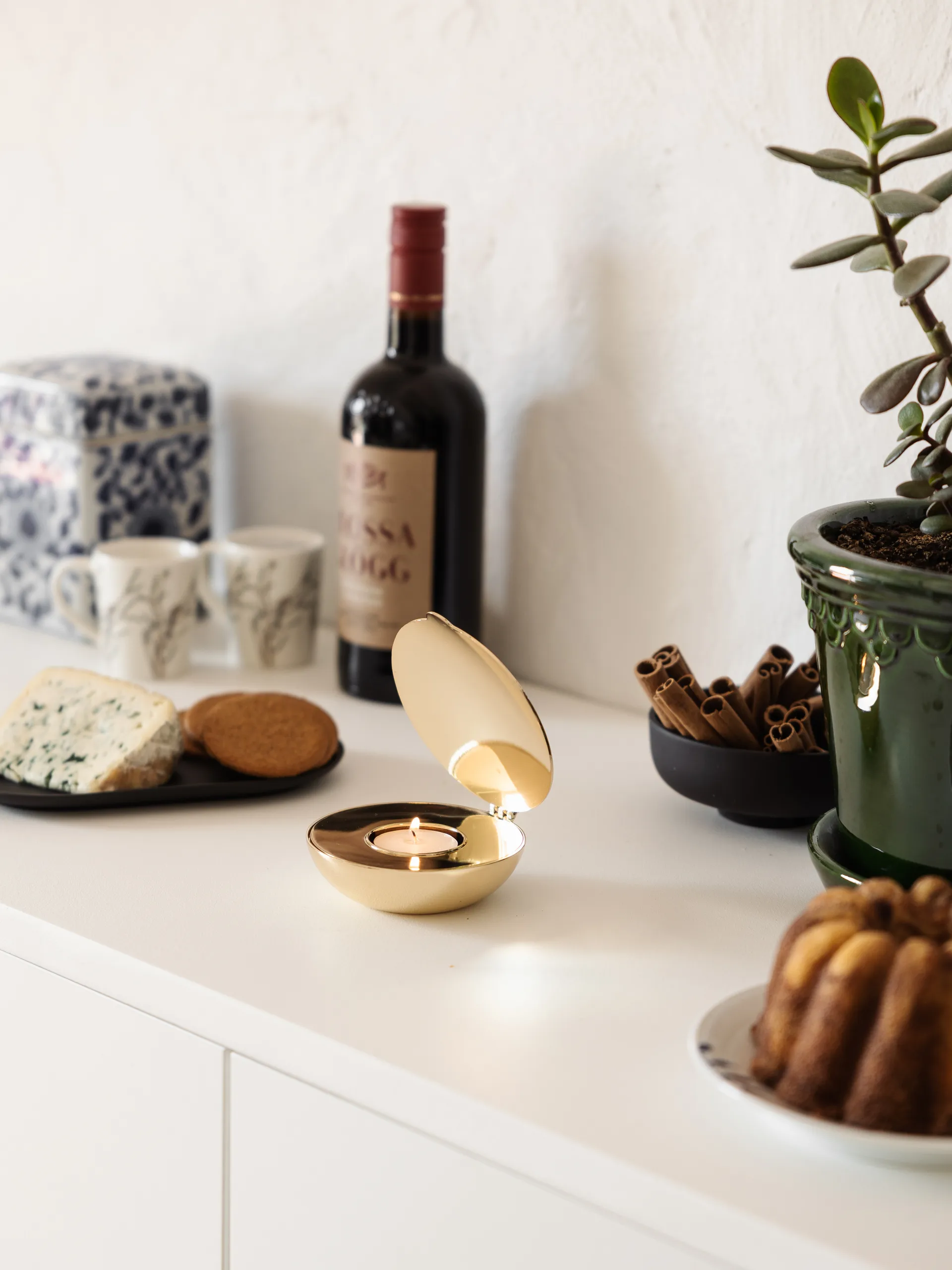 Candela Shell, ottone Design House Stockholm