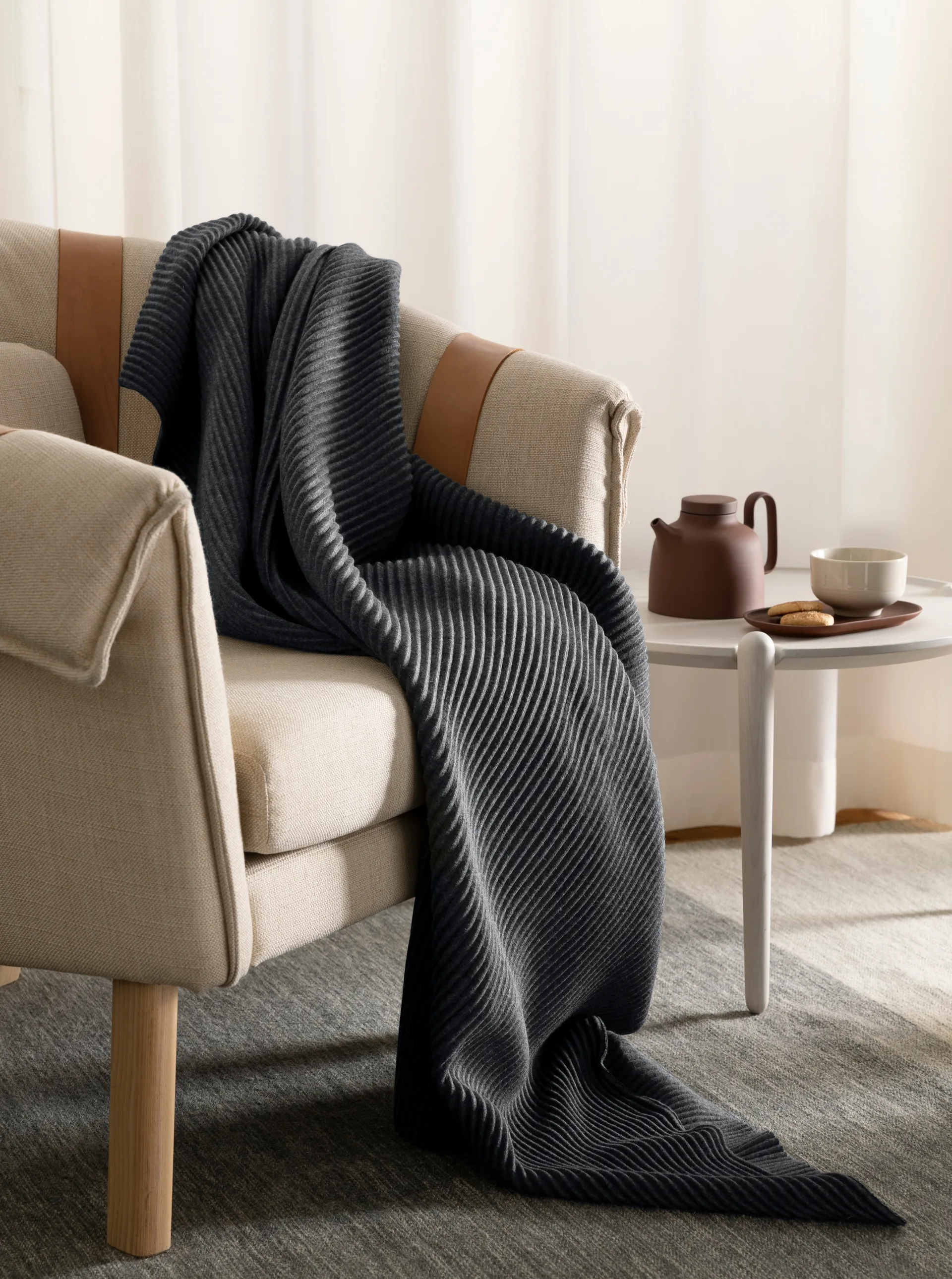 Coperta Pleece 140x170 cm, Grigio scuro Design House Stockholm