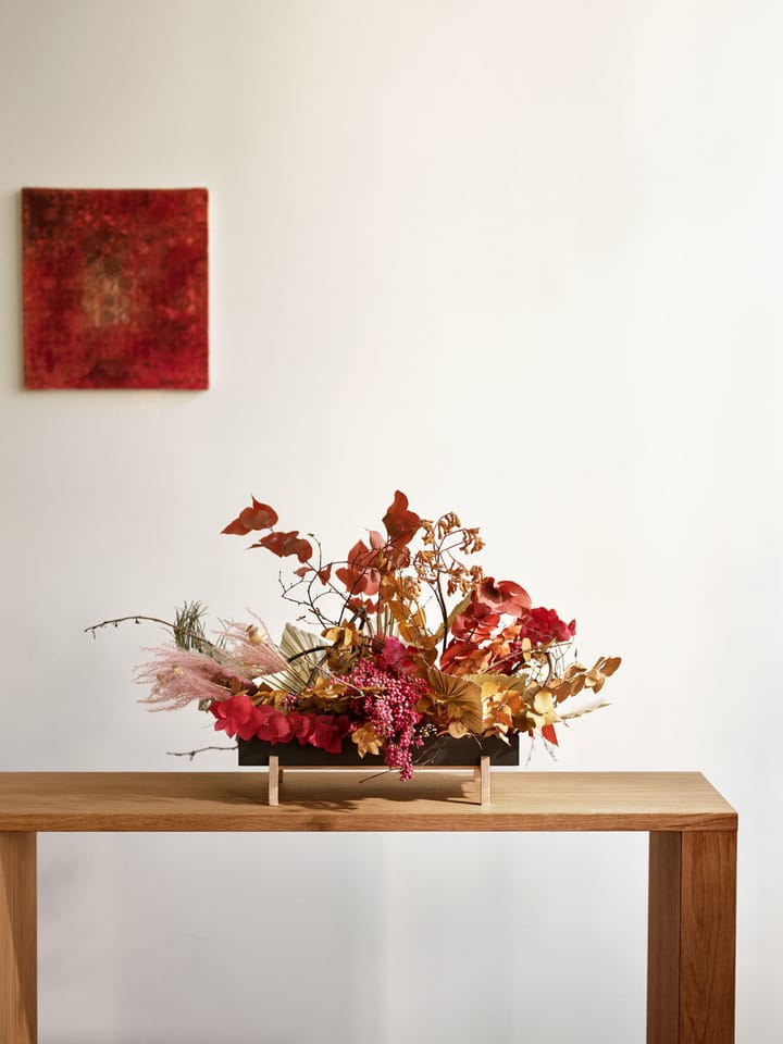 Fioriera con vassoio per fiori Botanic, nero Design House Stockholm