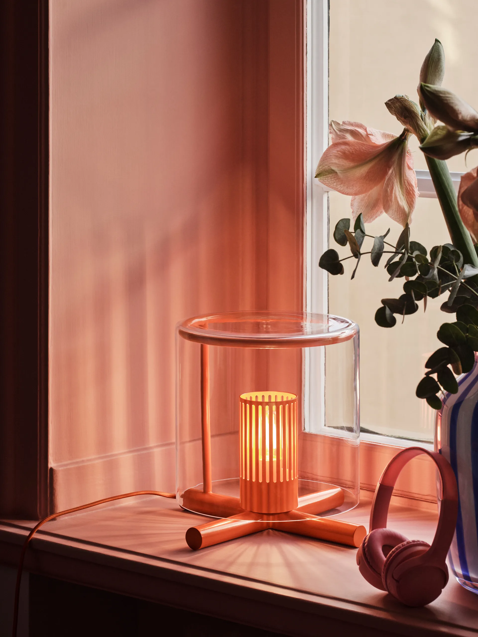 Lampada da tavolo Fire Place, Rosso Design House Stockholm