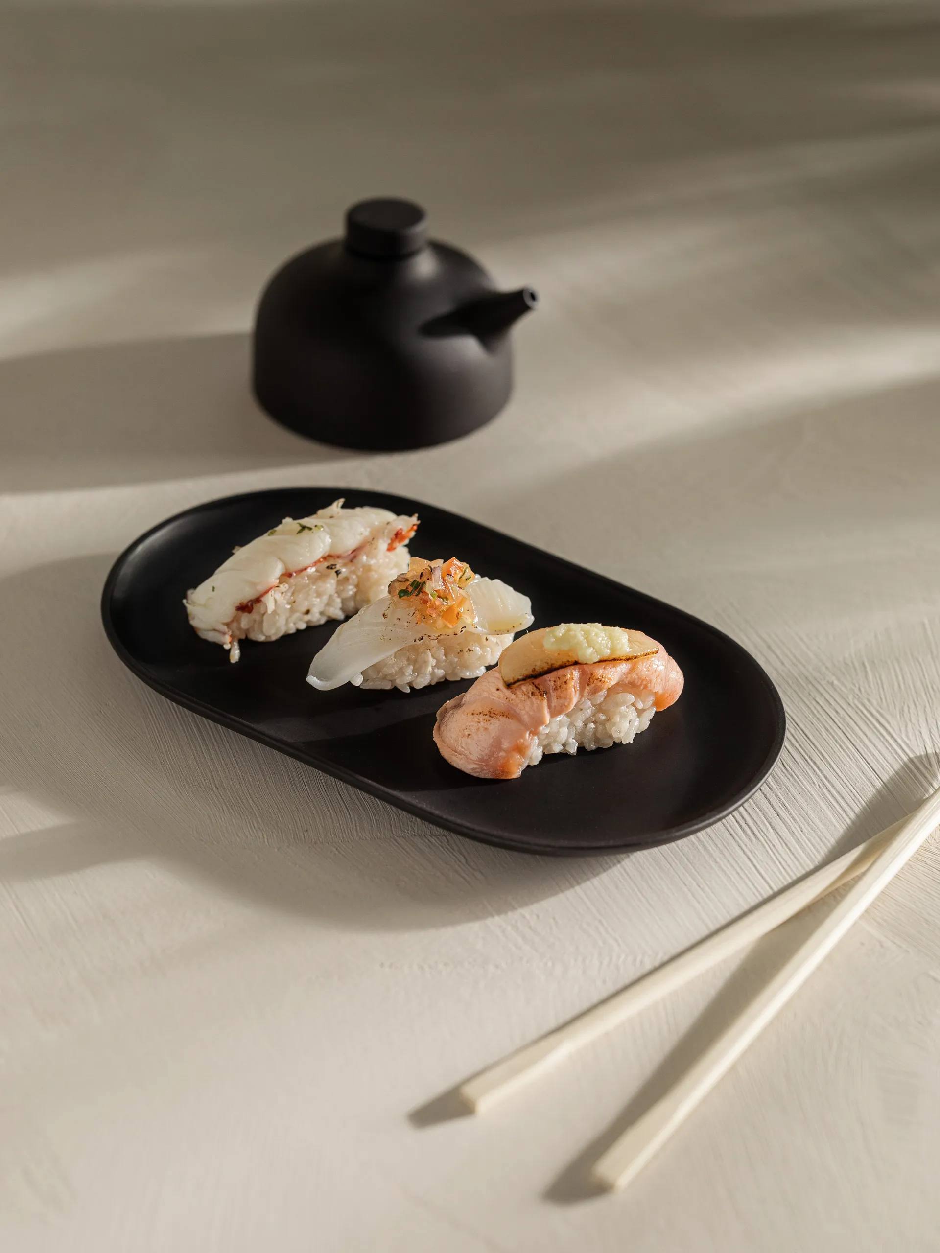 Piatto ovale Sand 12,5x20 cm, Black clay Design House Stockholm