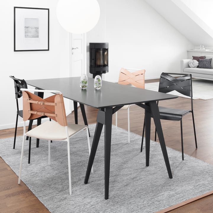 Sedia Torso, rovere, pelle color naturale, gambe cromate Design House Stockholm