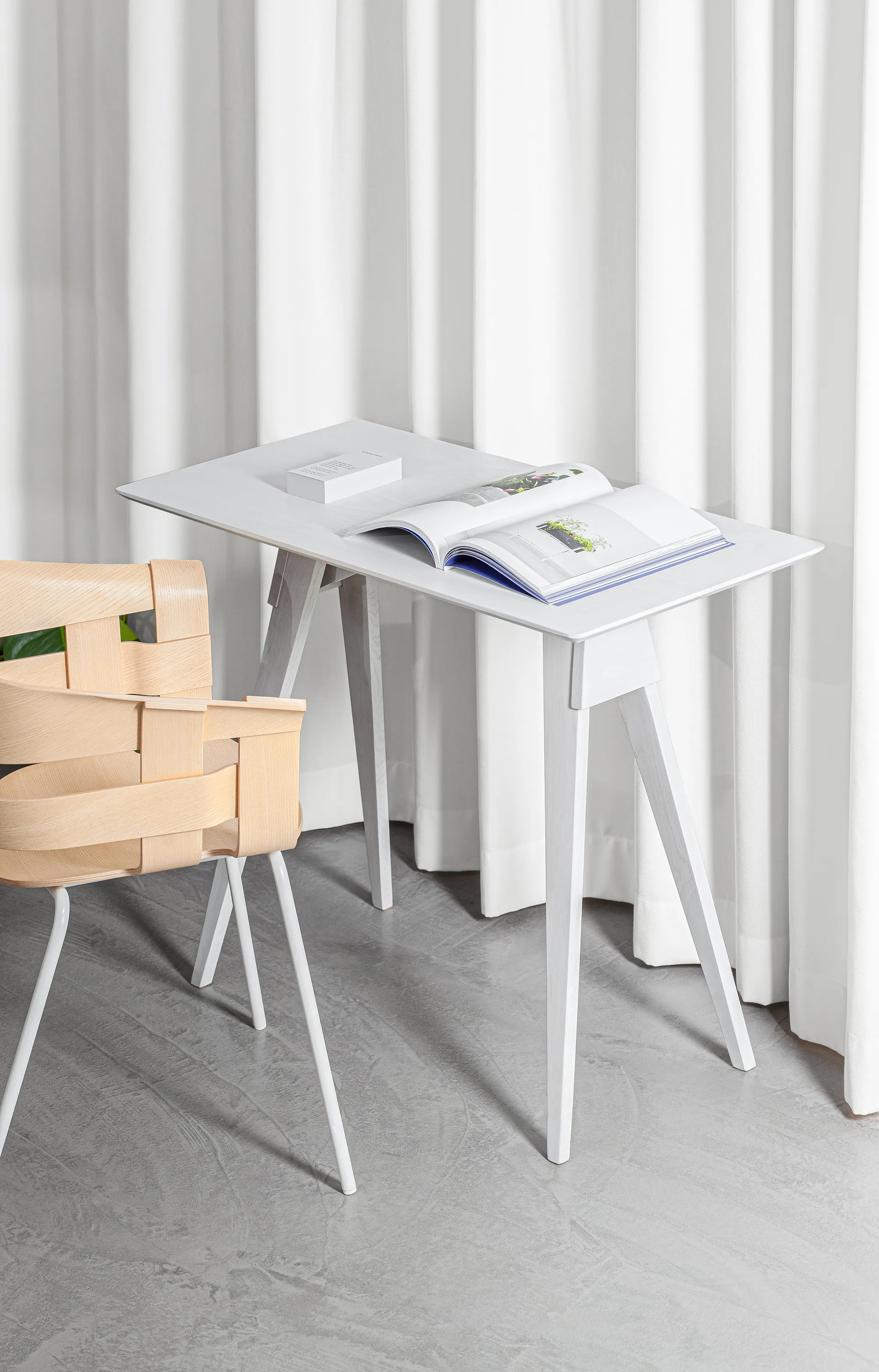 Tavolino Arco L, Bianco Design House Stockholm