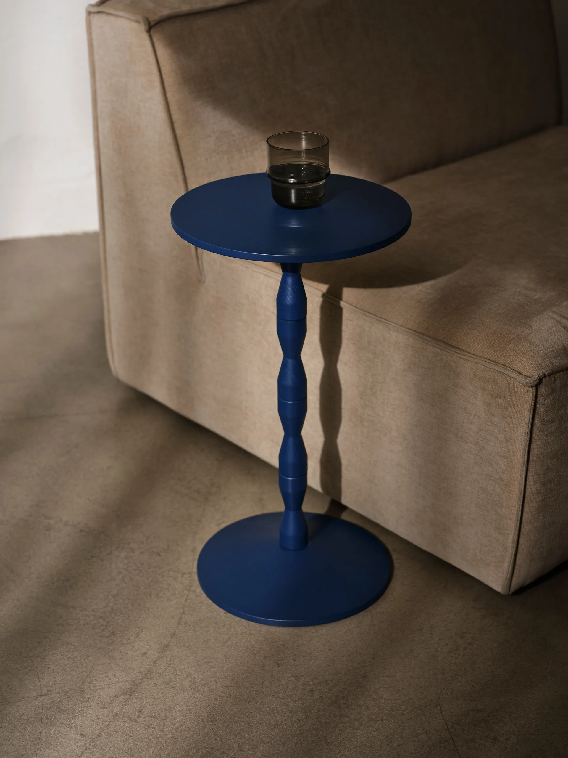 Tavolo Pedestal Ø 31x67,5 cm, Blu Design House Stockholm