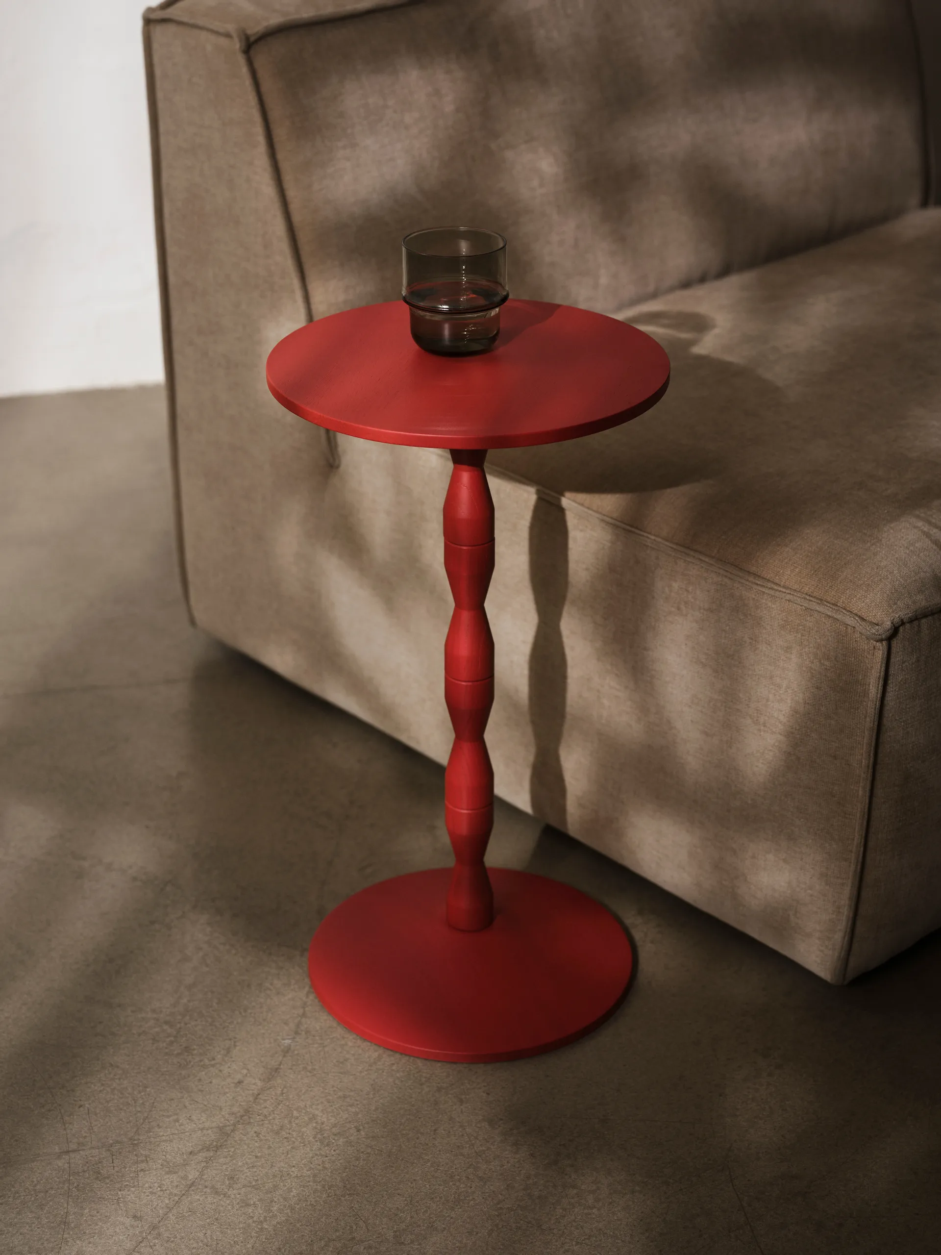 Tavolo Pedestal Ø 31x67,5 cm, Rosso Design House Stockholm