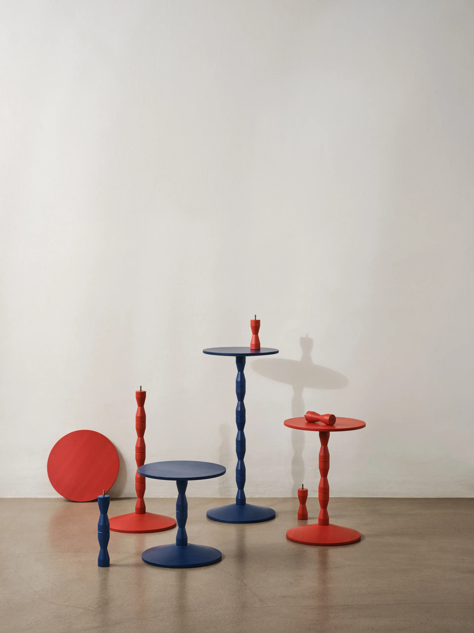 Tavolo Pedestal Ø 31x67,5 cm, Rosso Design House Stockholm