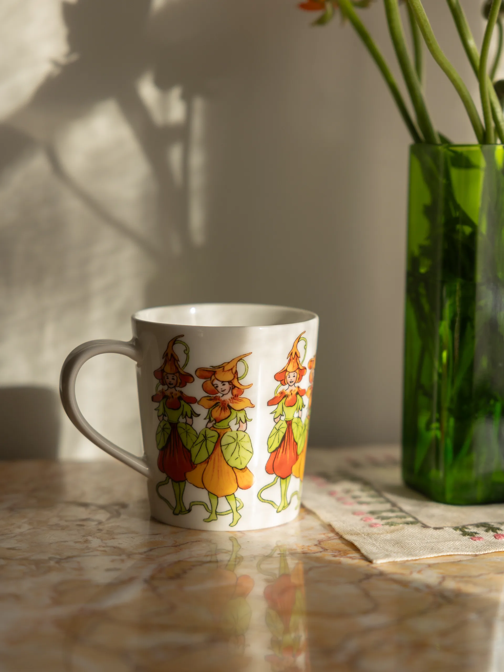 Tazza Nasturtium con manico 40 cl, Bianco Design House Stockholm