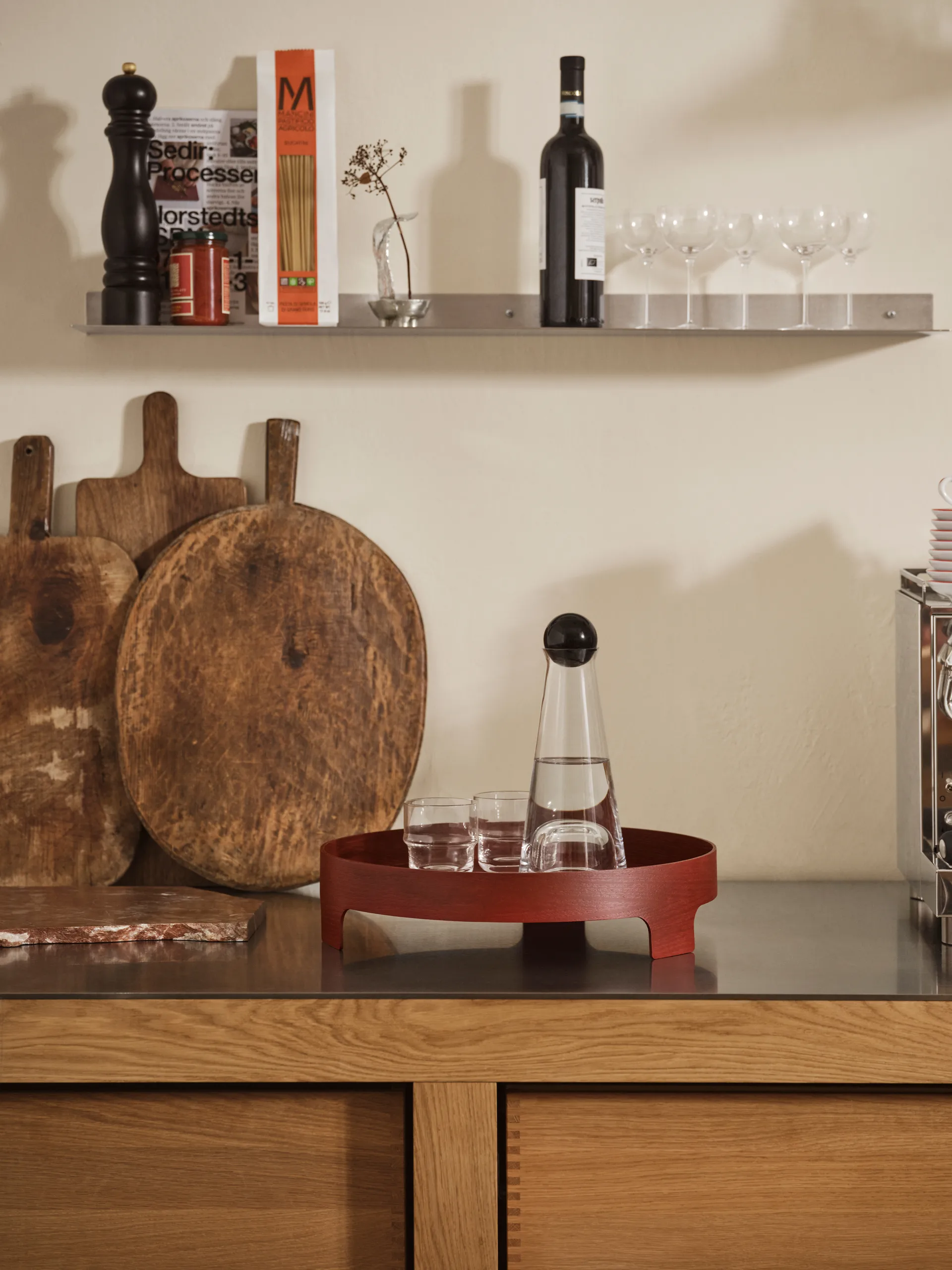 Vassoio Bridge, Rosso, Ø42 cm Design House Stockholm