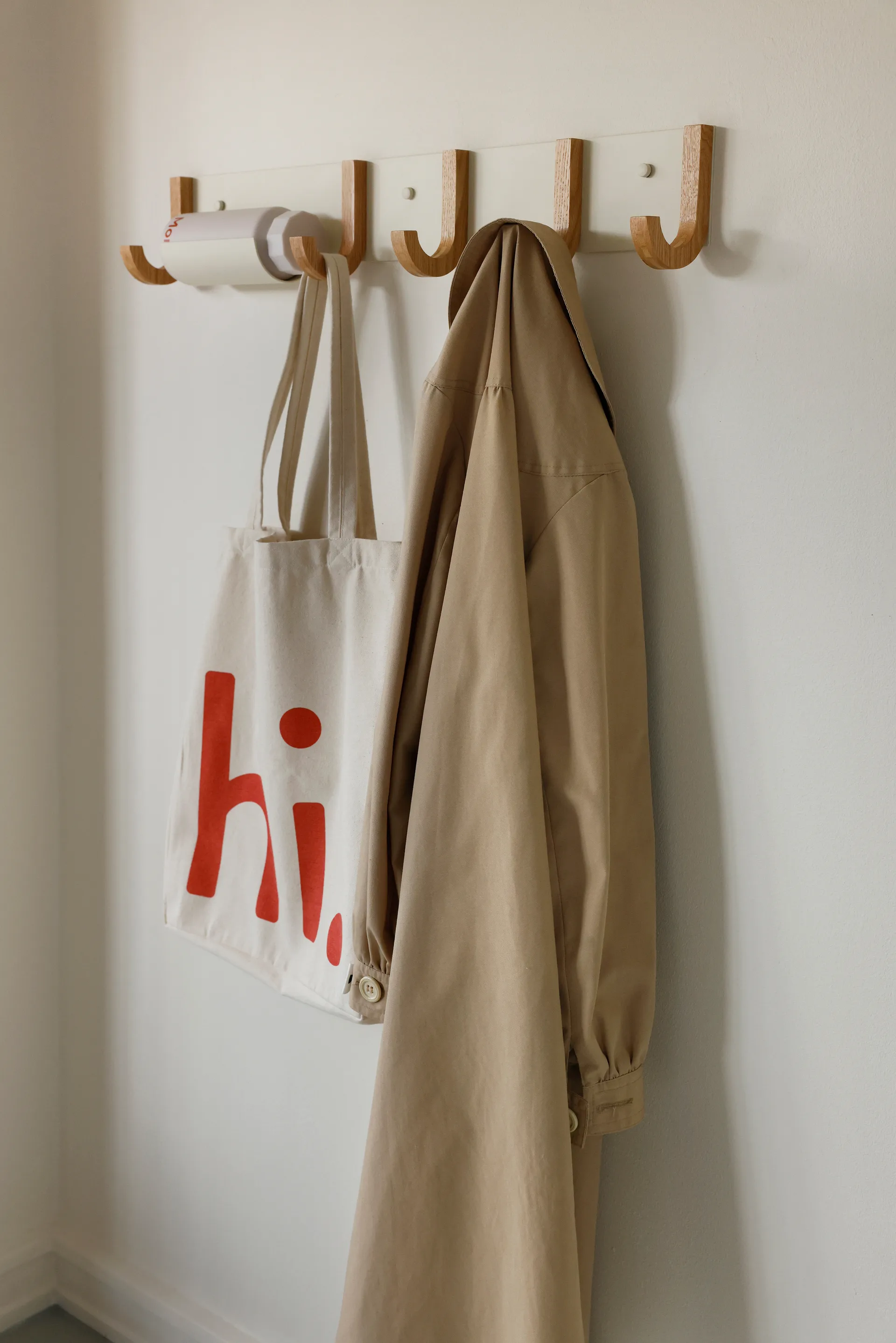 Appendiabiti Jay 5 ganci, Creamweiss-ek Design Letters