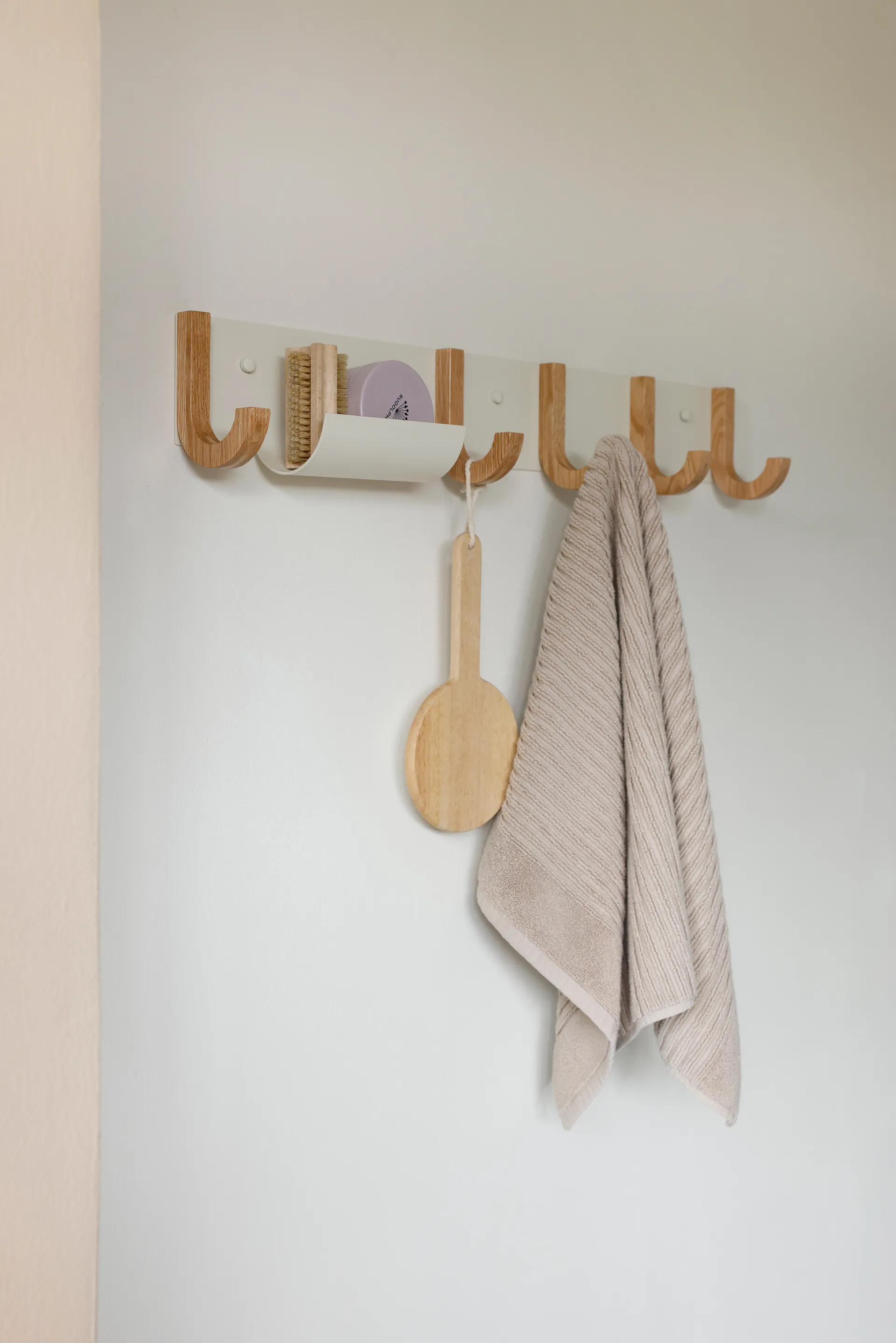 Appendiabiti Jay 5 ganci, Creamweiss-ek Design Letters