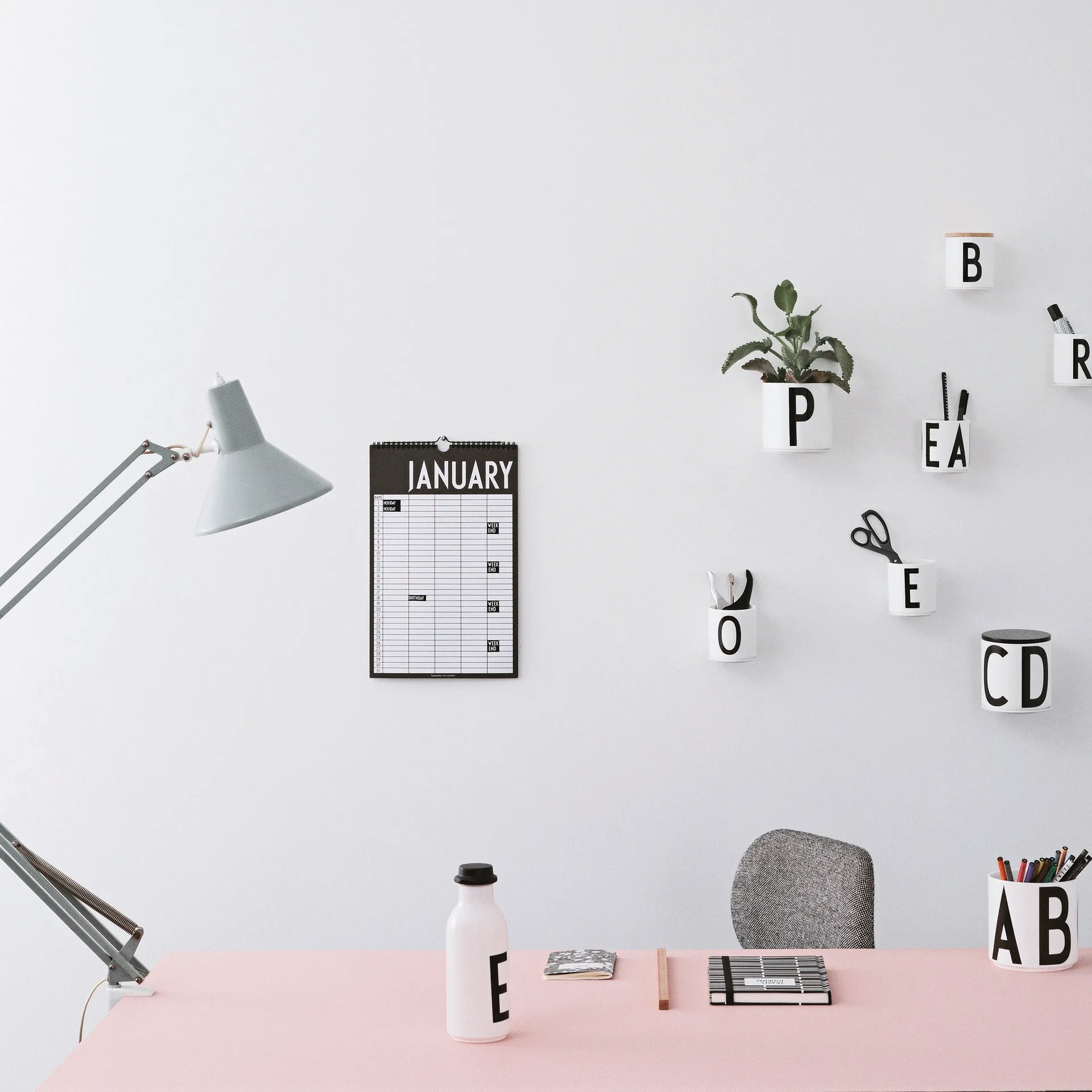 Calendario mensile Design Letters, Nero Design Letters
