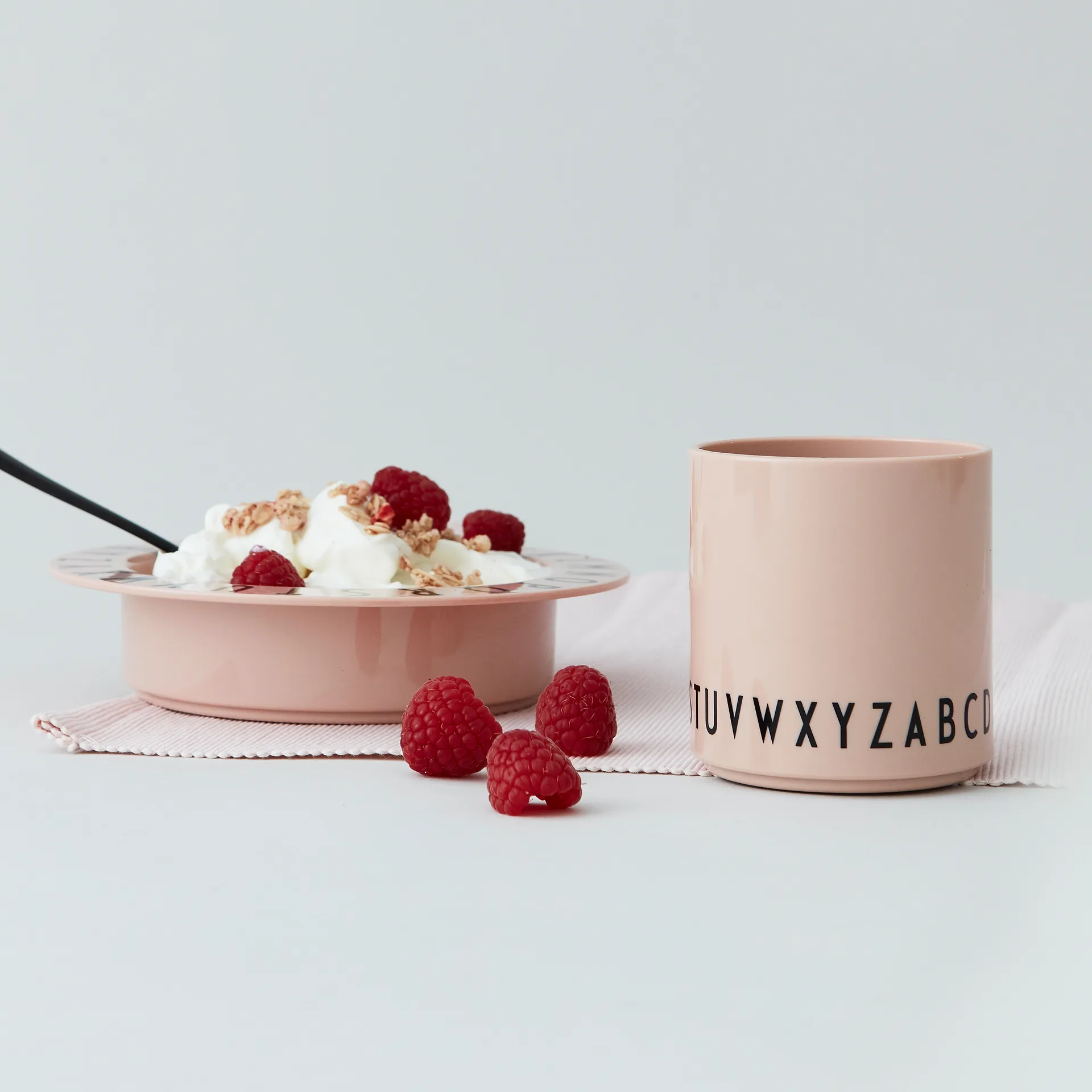 Tazza per bambini Eat & Learn, Nude Design Letters