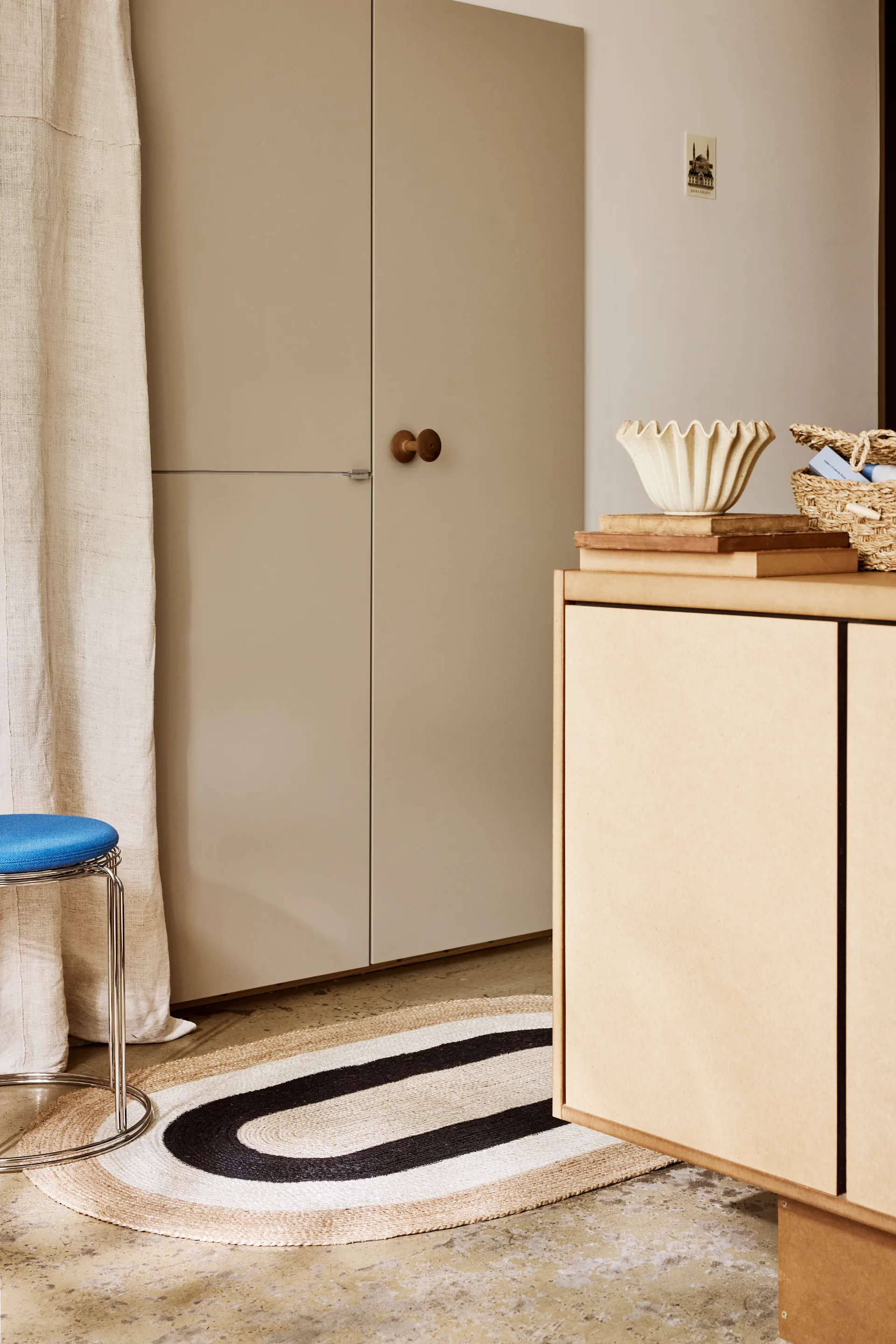 Tappeto ovale in iuta Elin a righe 92x150 cm, Black Dixie