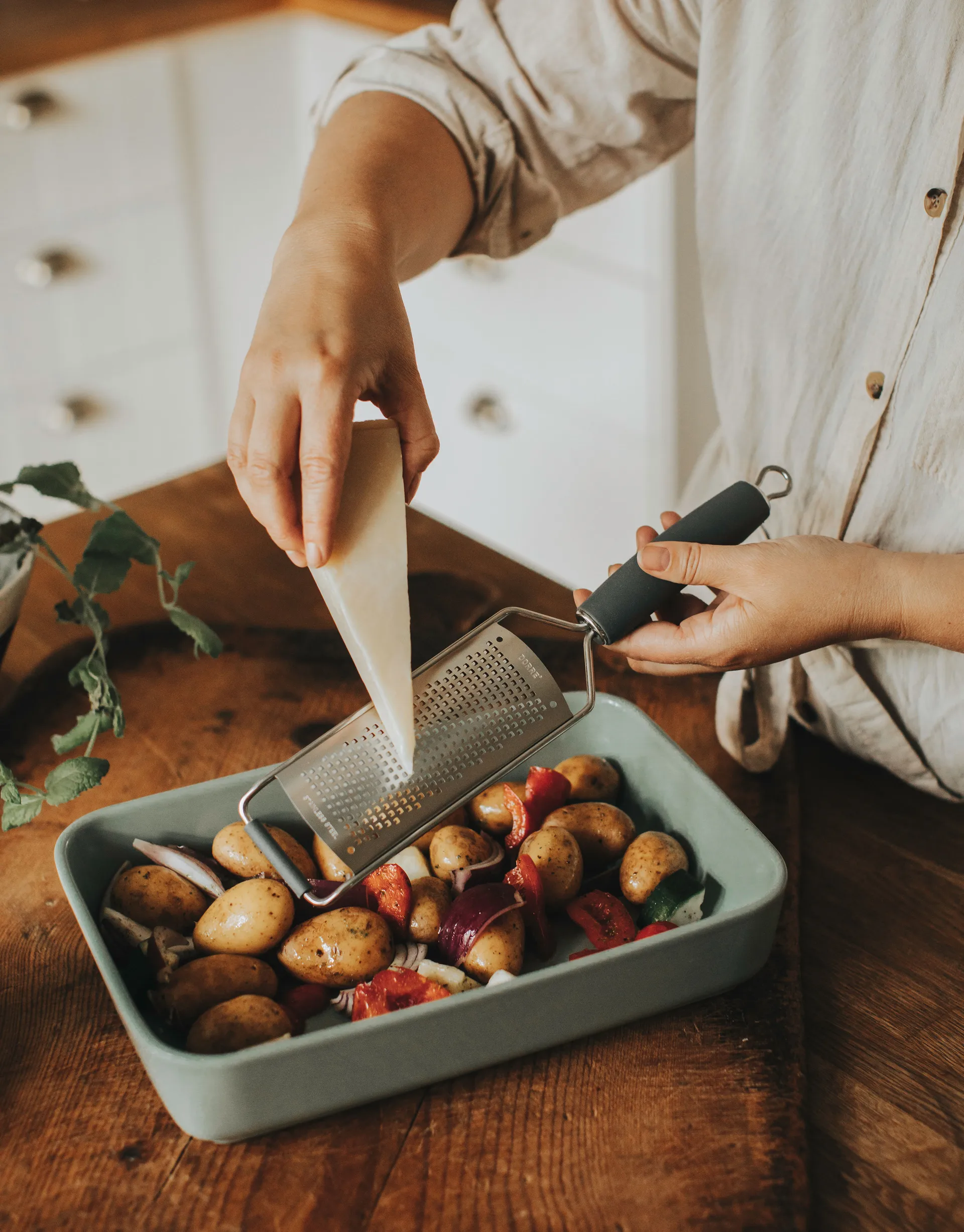 Microplane Zoya 33,2 cm, Grigio Dorre