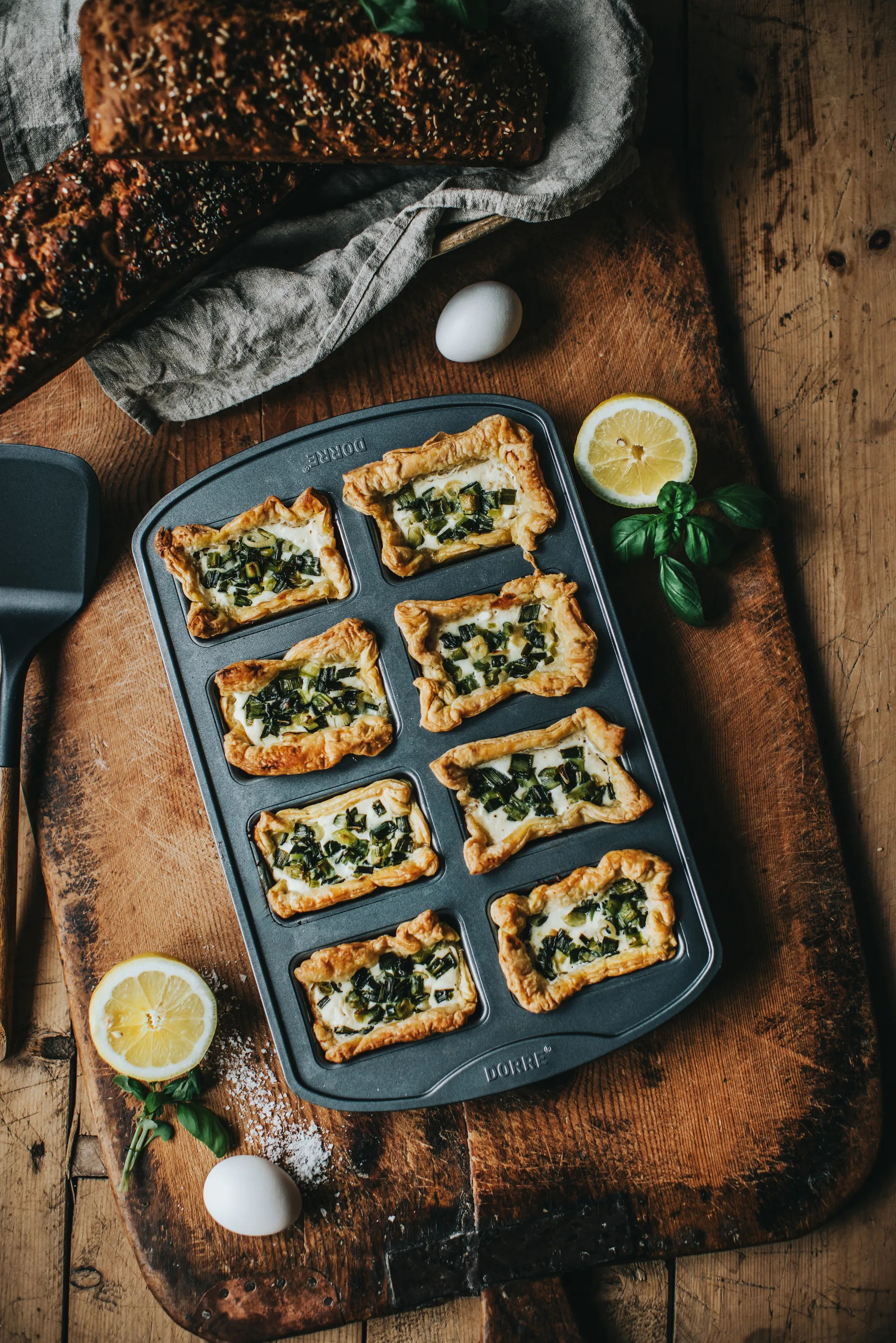 Mini teglia per pane 8 cavità Karabo, 39,4×25,4×4 cm Dorre