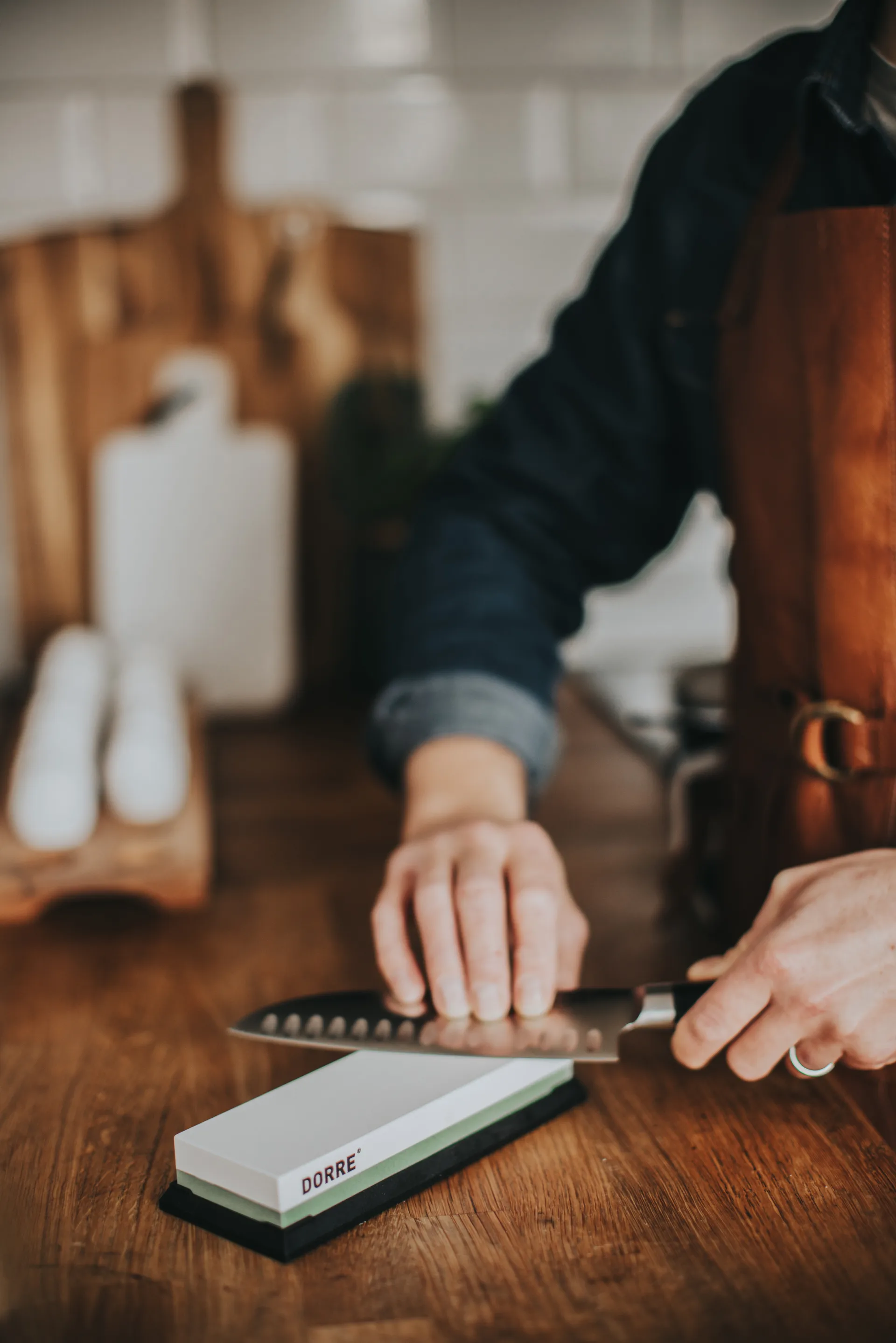 Pietra per affilare Suri con base in gomma 18×6×3 cm, 1000/3000 grit Dorre