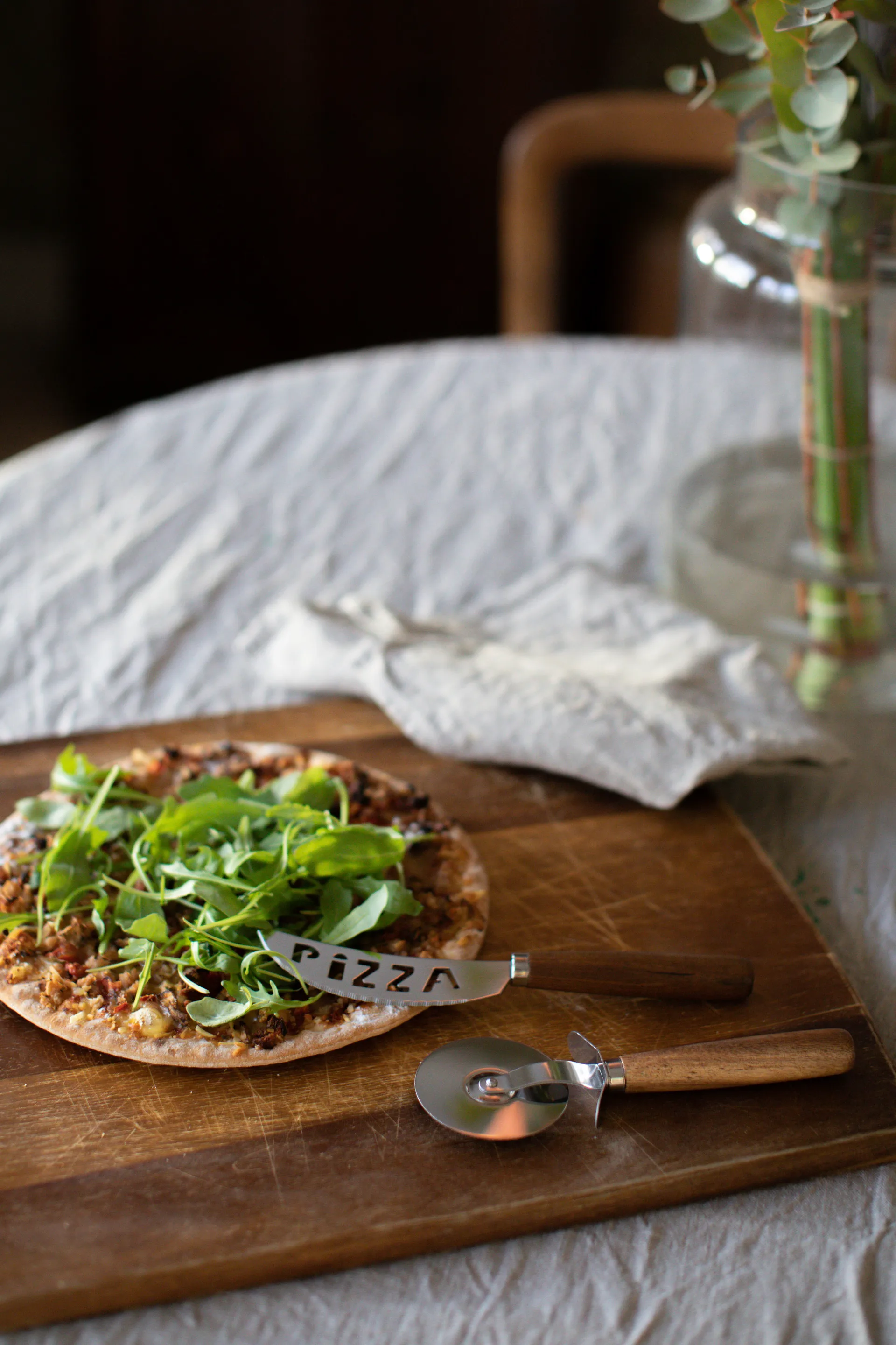 Set per pizza, coltello e tagliapizza Pino, Acacia-acciaio inox  Dorre